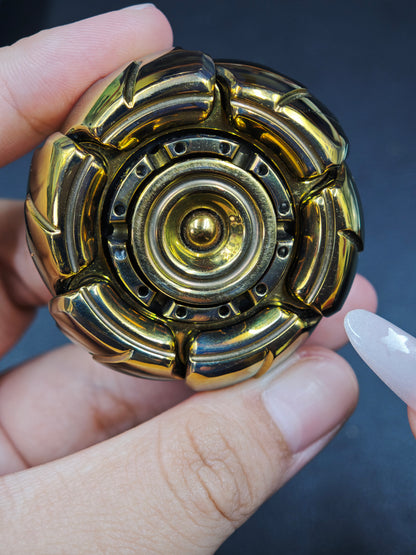 Pillbug Shell Opening Zirconium Gold Plated