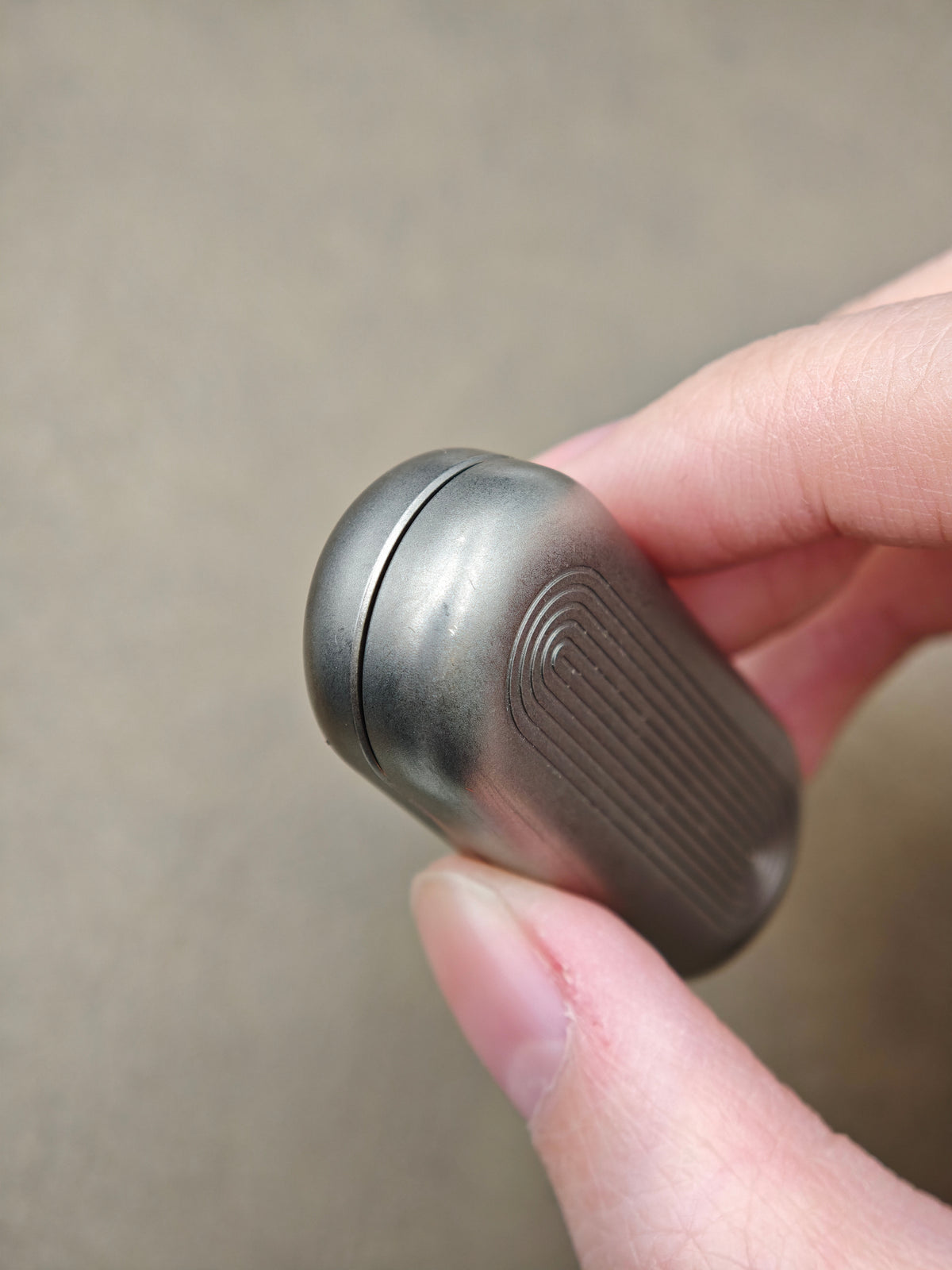 Floating Cloud Titanium