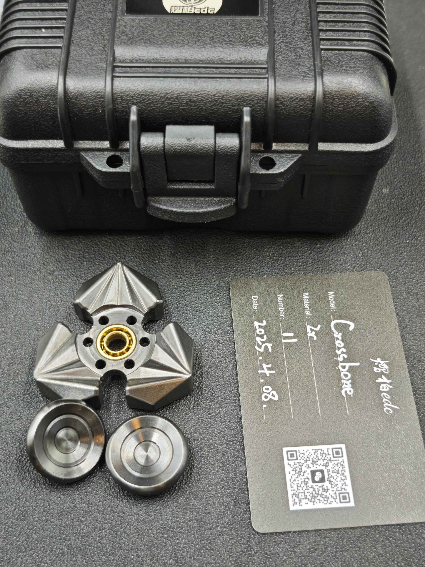 Tri-Leaf Crossbone Zirconium