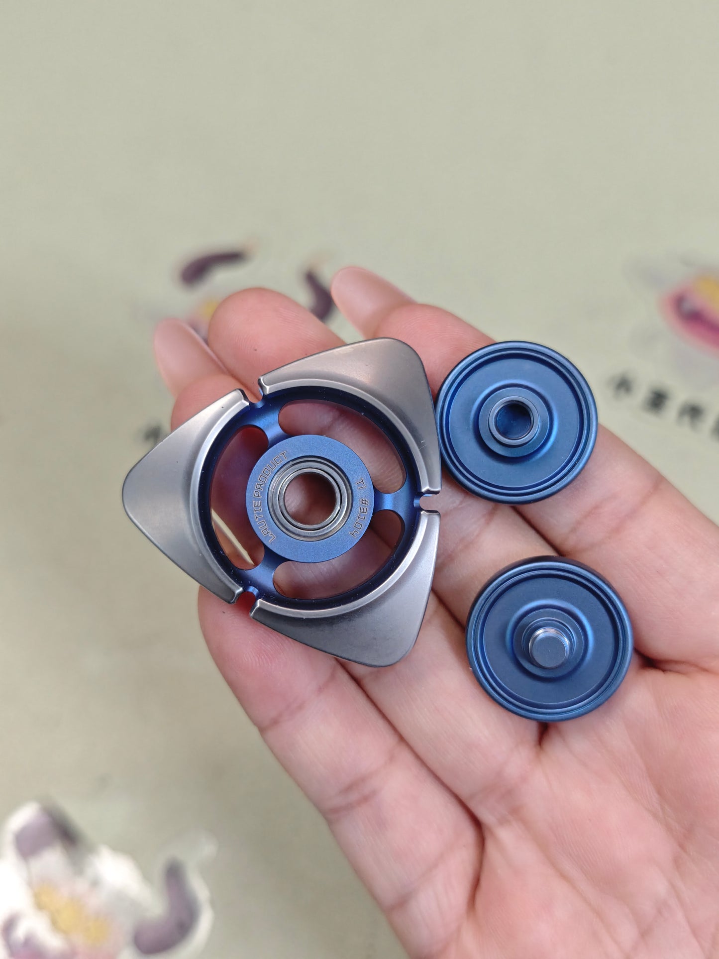 BIT 04 Titanium