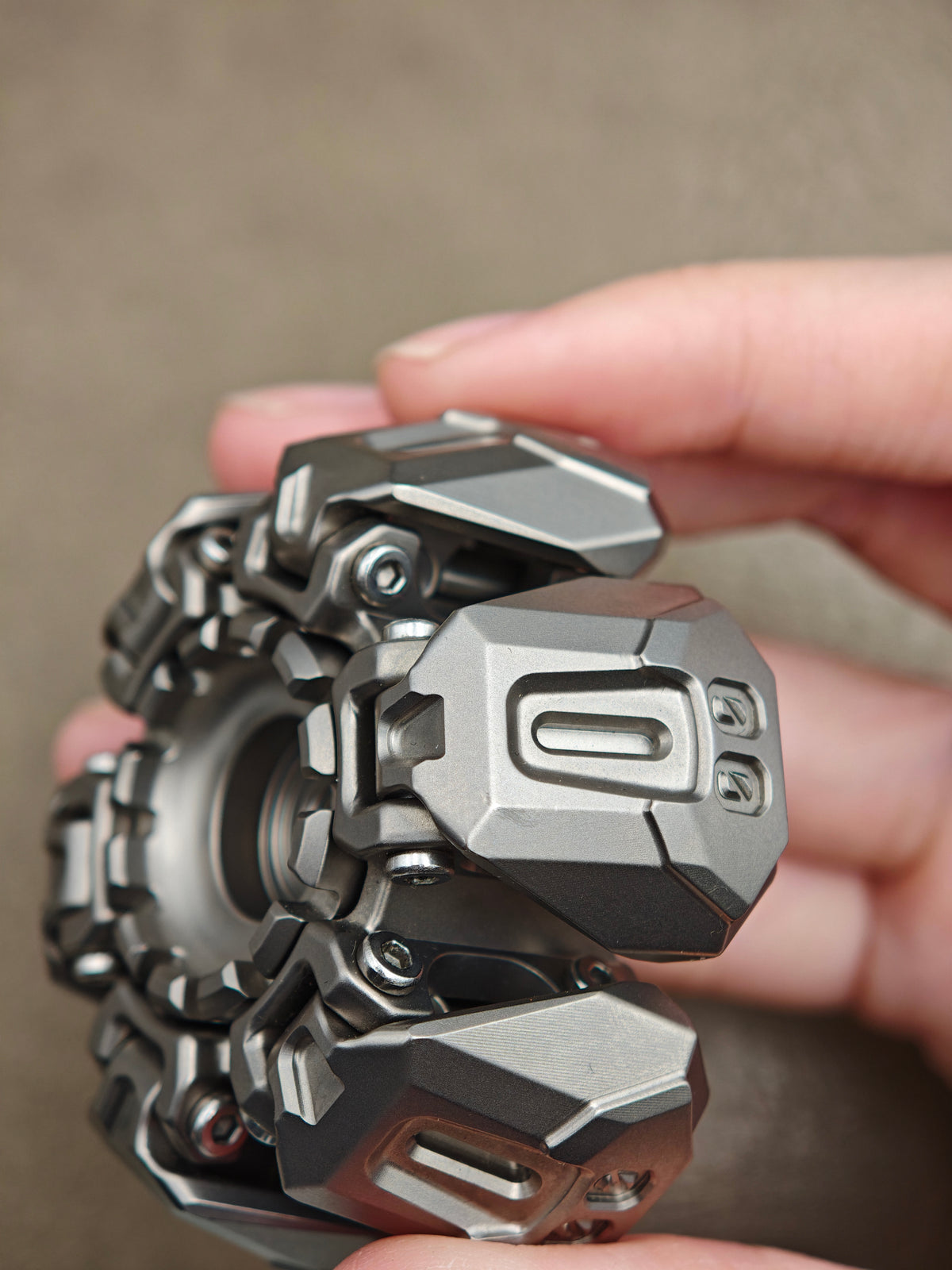 Ancient Iron Shell Opening Titanium Stonewashed