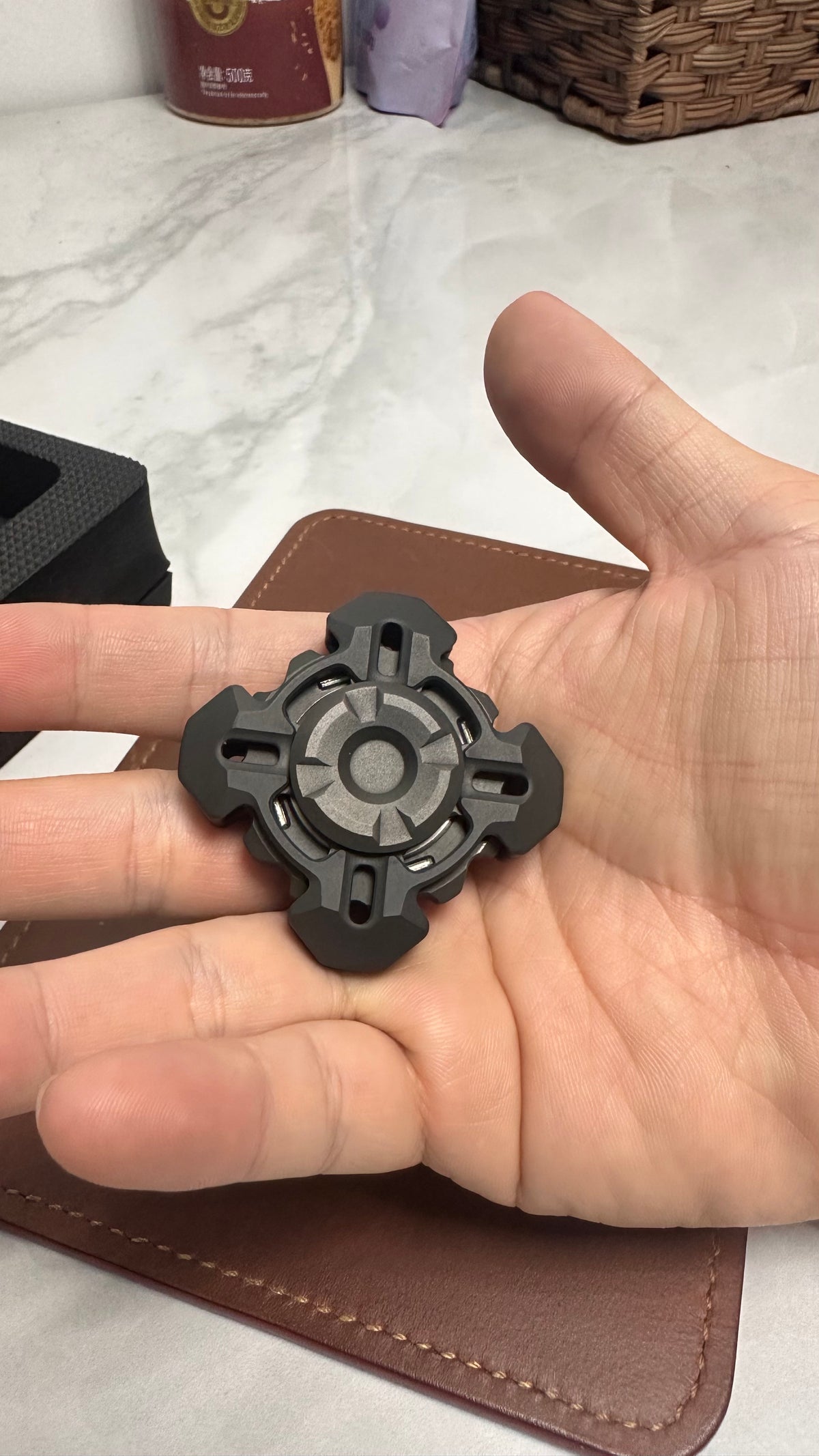 Spinner Zirconium