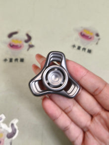 Folding Leaf Mini Titanium Stonewashed
