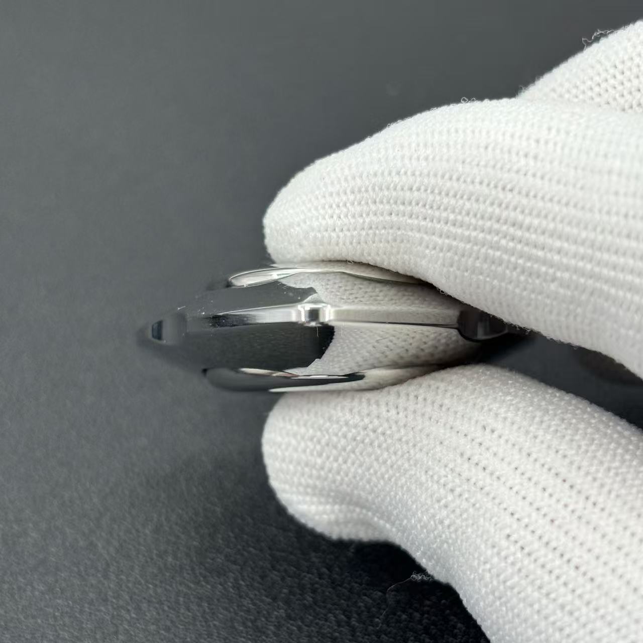 Hourglass S2 Stainless Steel
