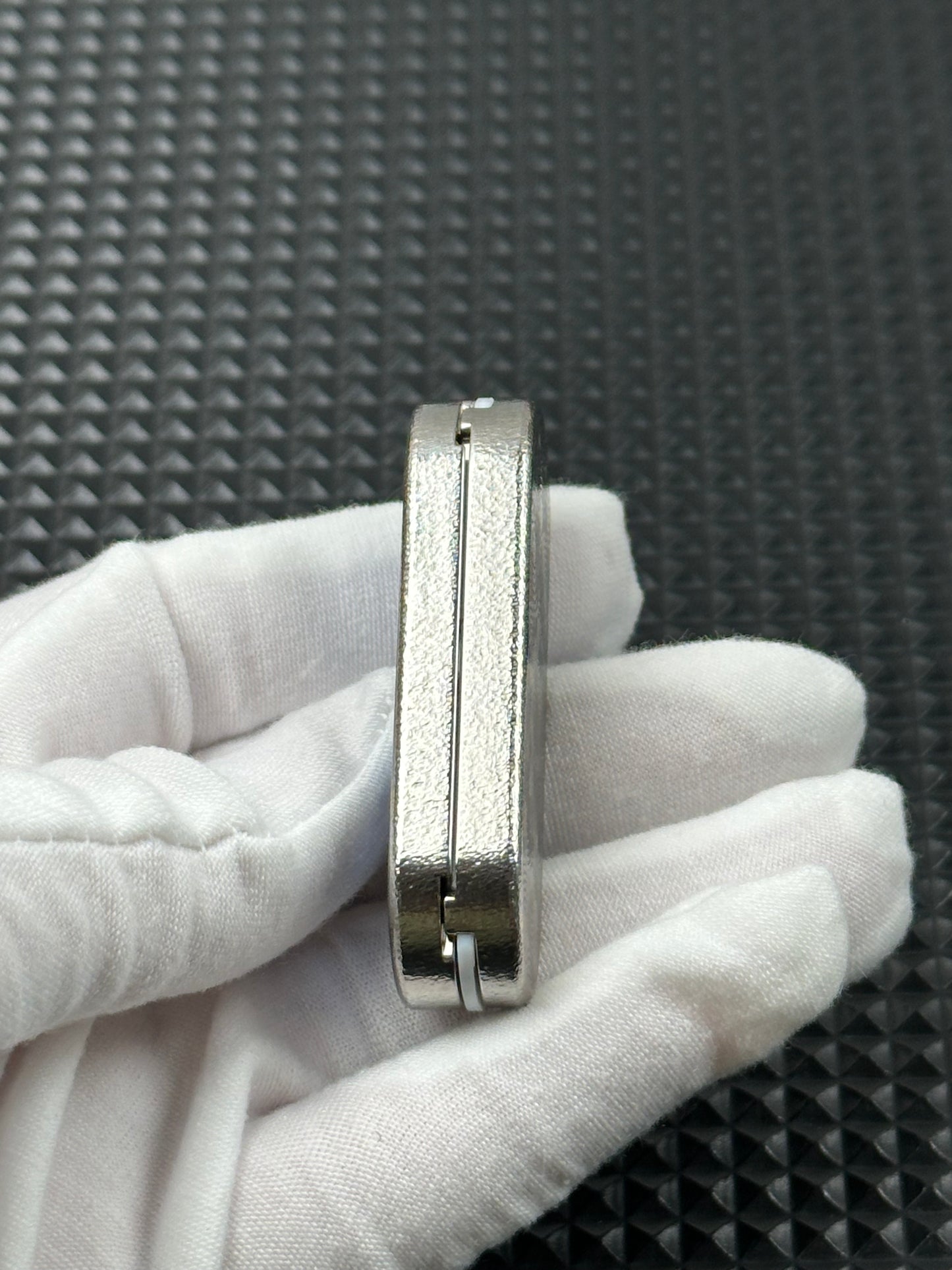 Ming Yin Titanium