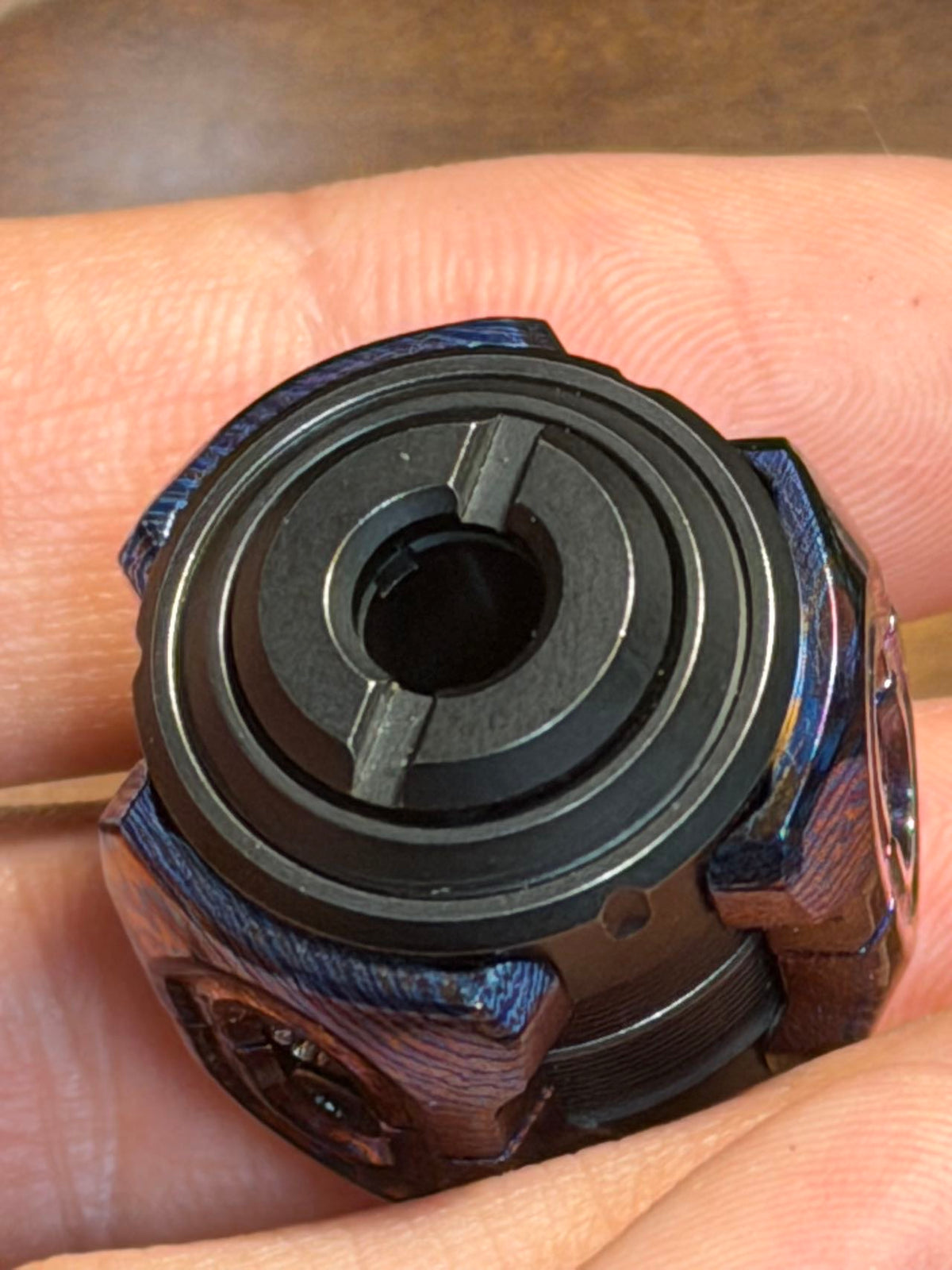SHAKE Titanium