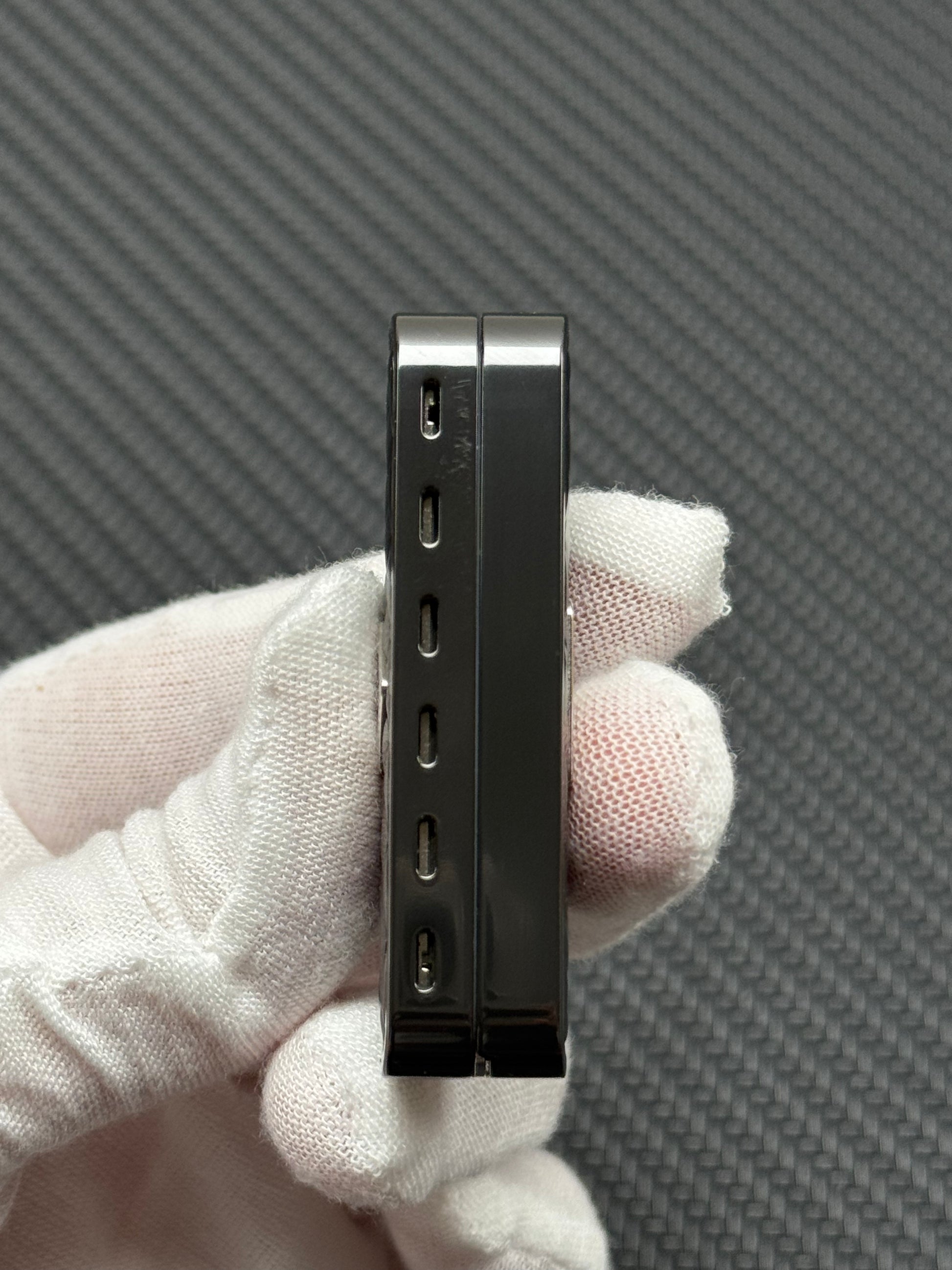 Feng Ling Zirconium Stonewashed Polished