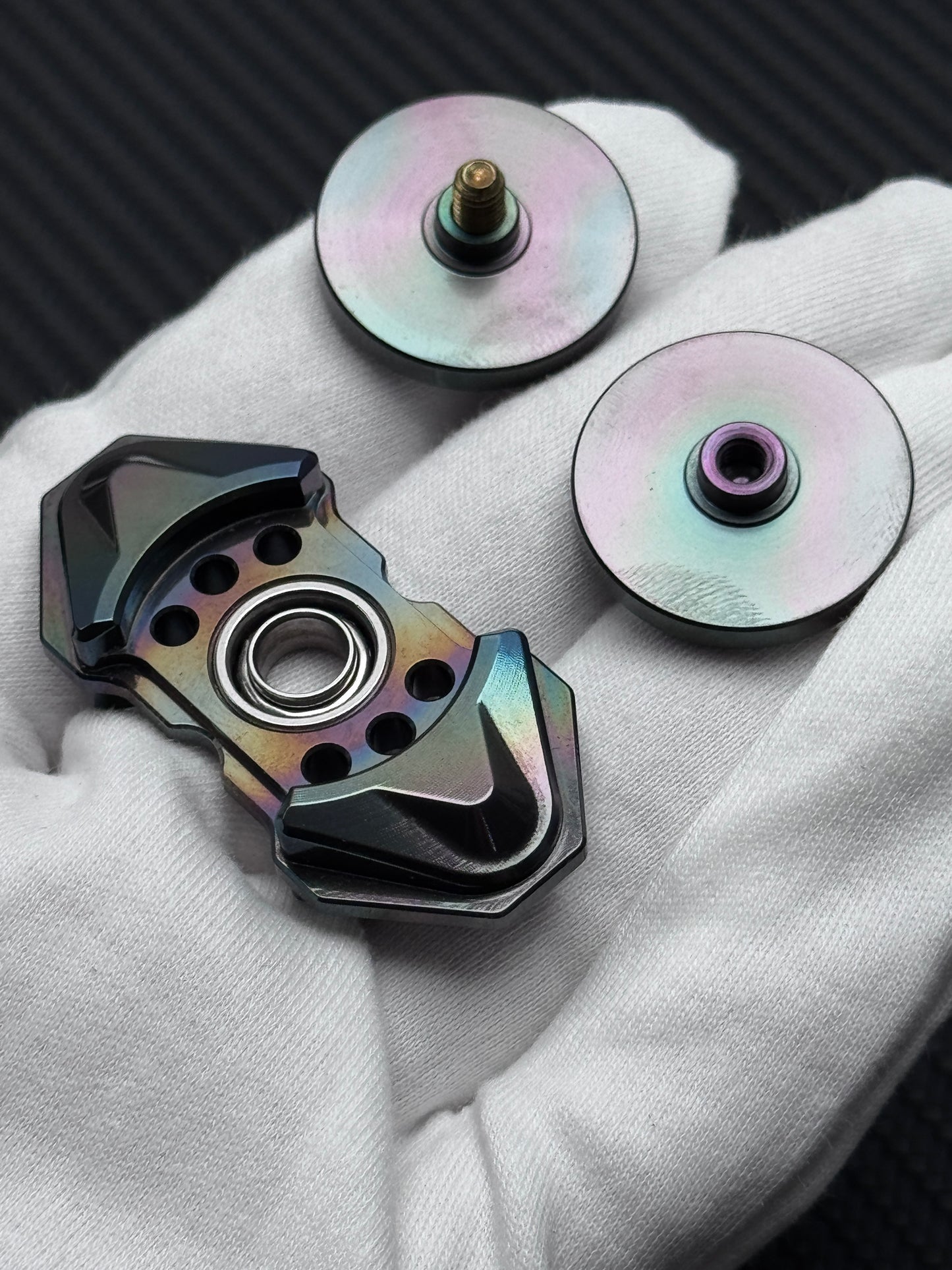 Tri Leaf Vida Zirconium