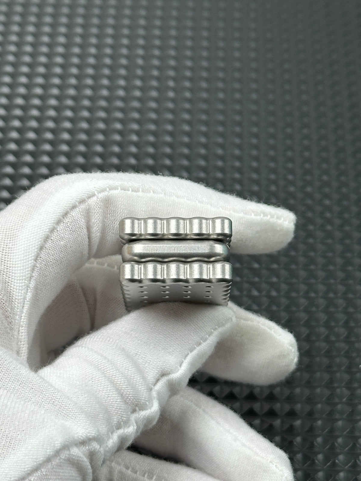 Biscuit Stainless Steel Stonewashed Blasted