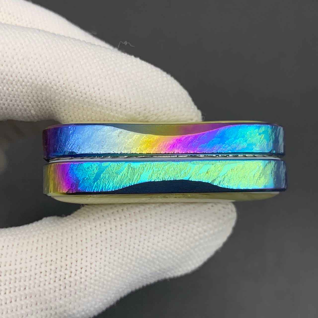 Aura Sand Titanium