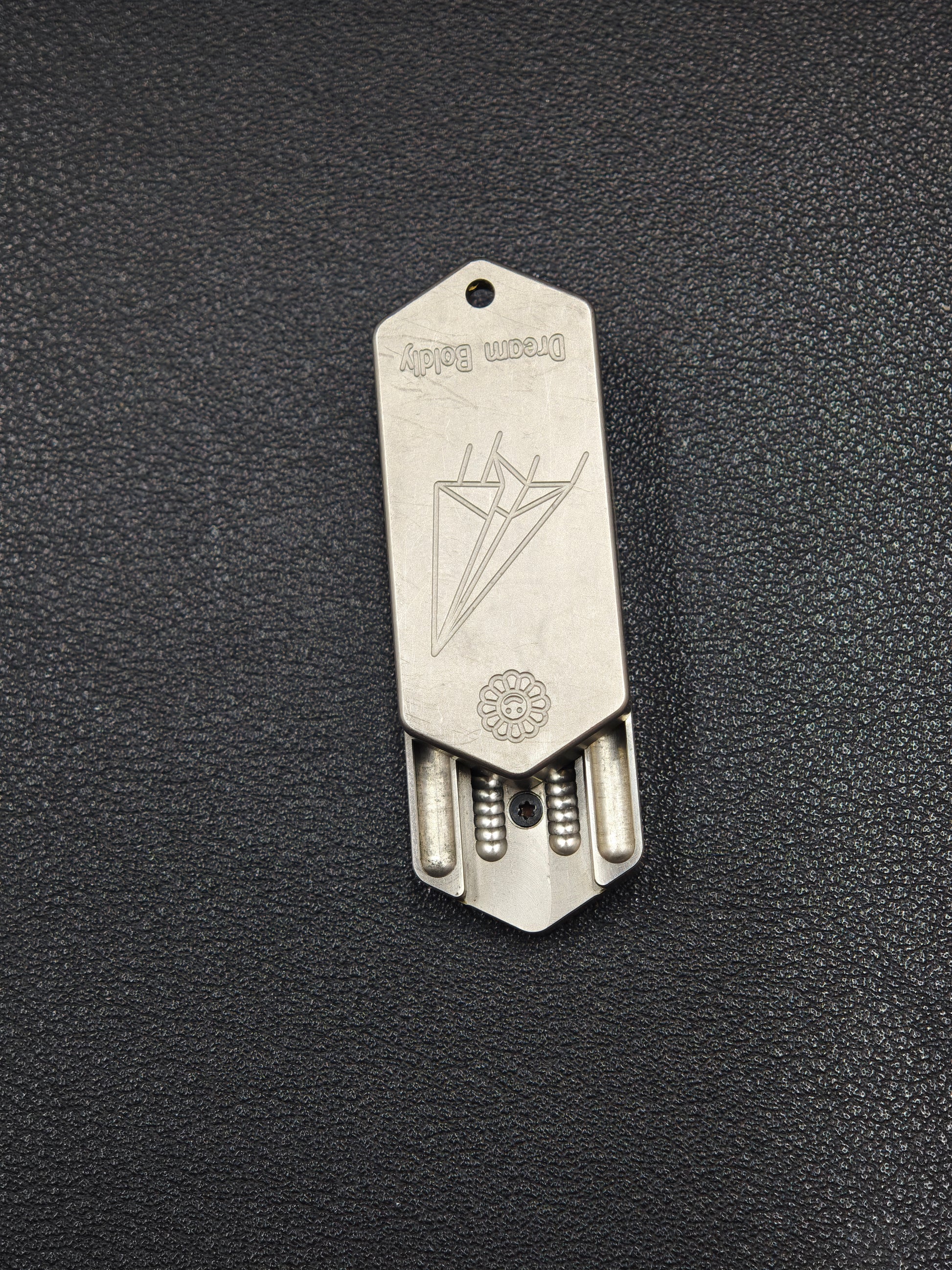 Plane Titanium