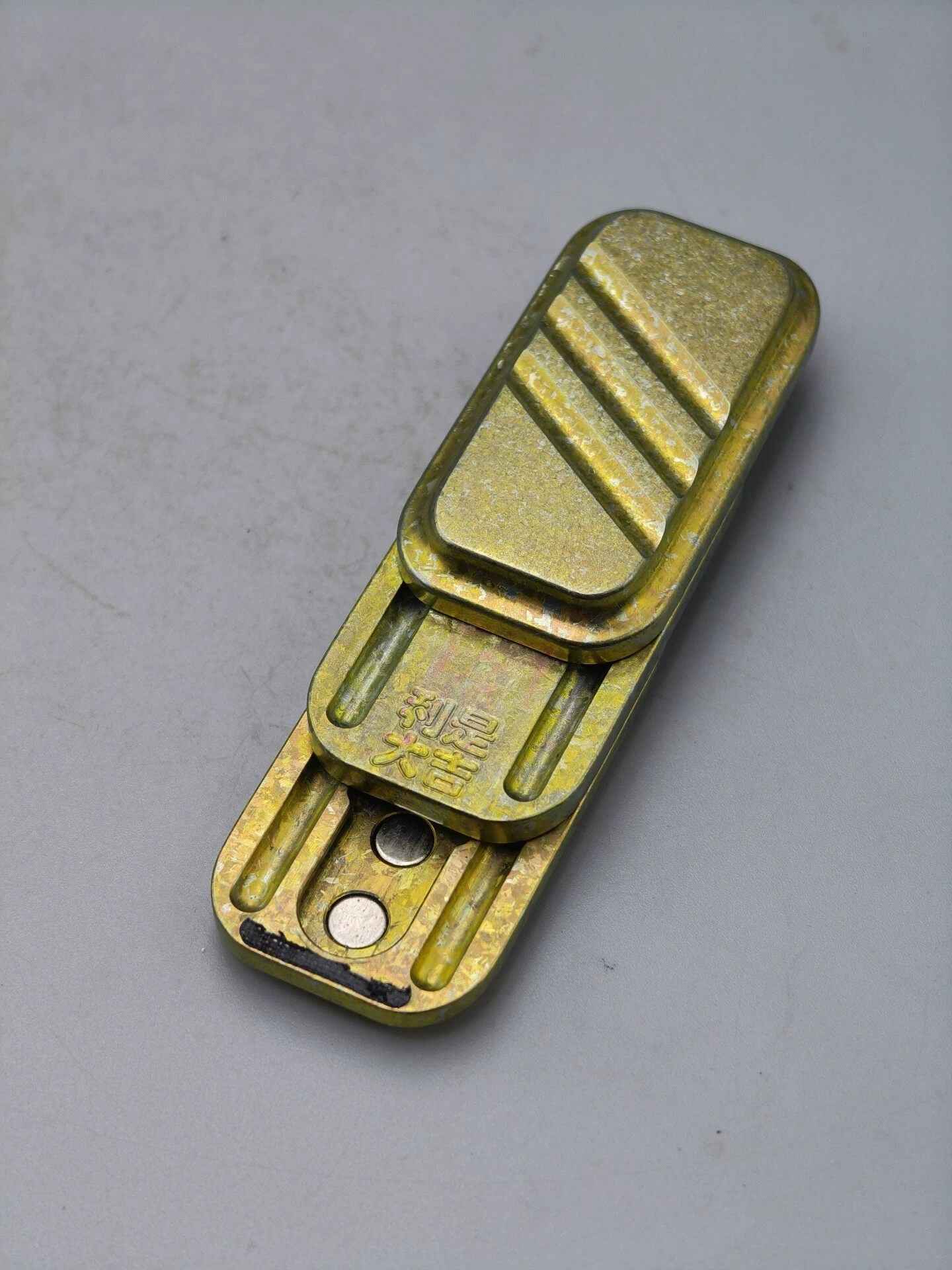 Lucky Candy Crystallized Titanium