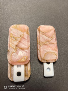 Lucky Candy, Resin