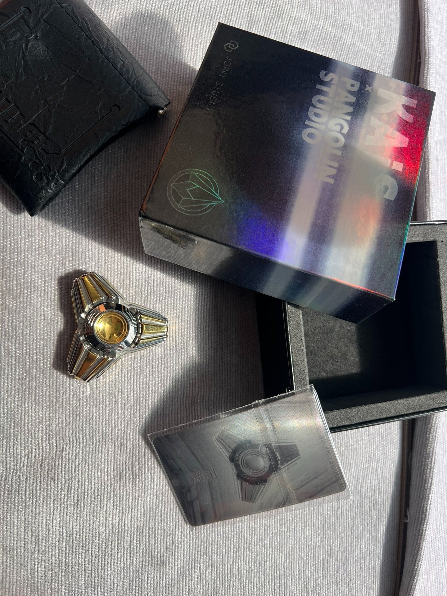 Edgeless Stainless Steel