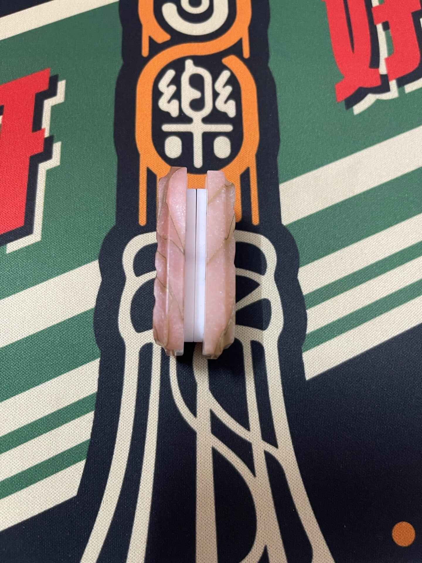 Lucky Candy, Resin