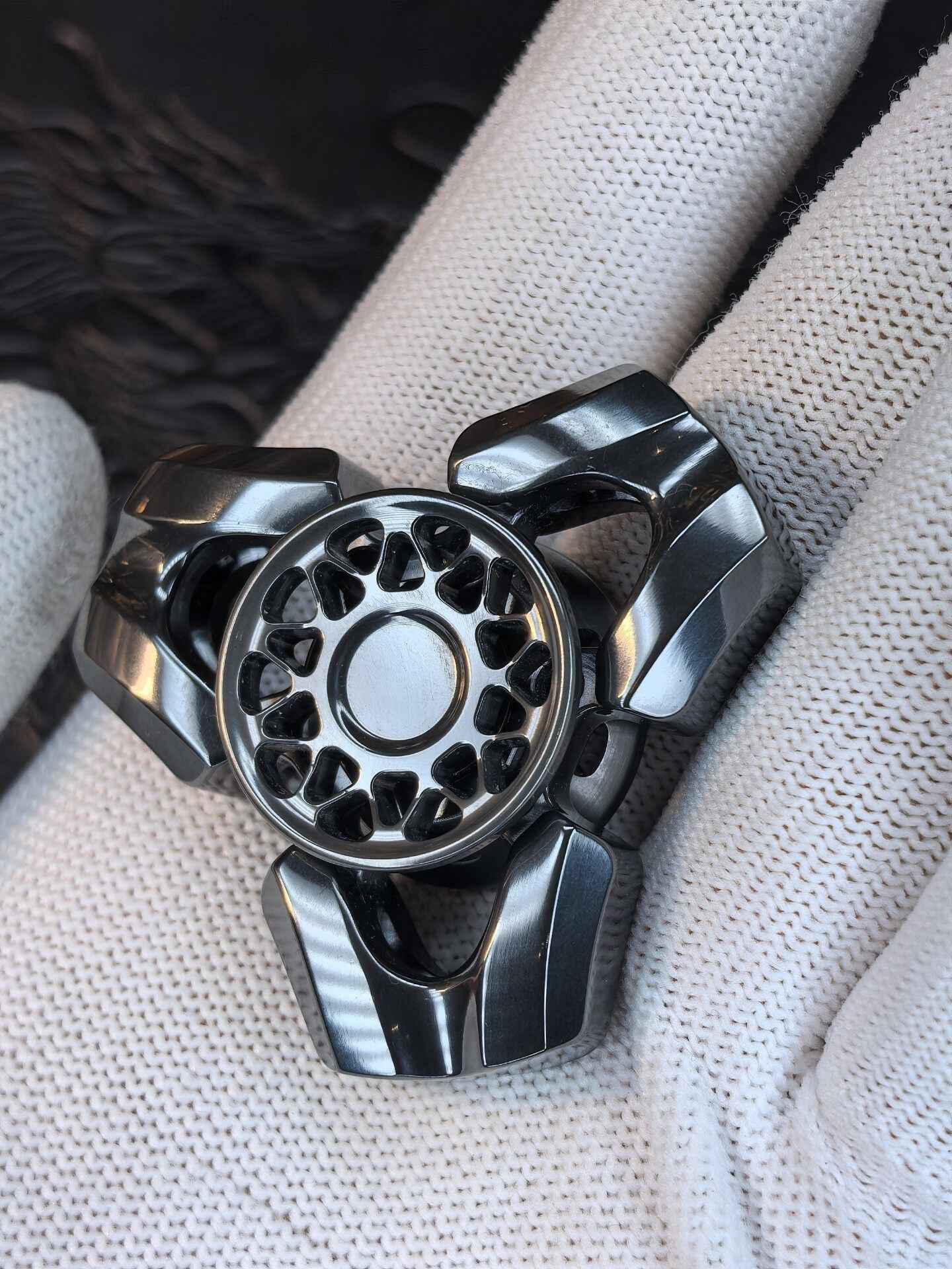 Explorer Zirconium
