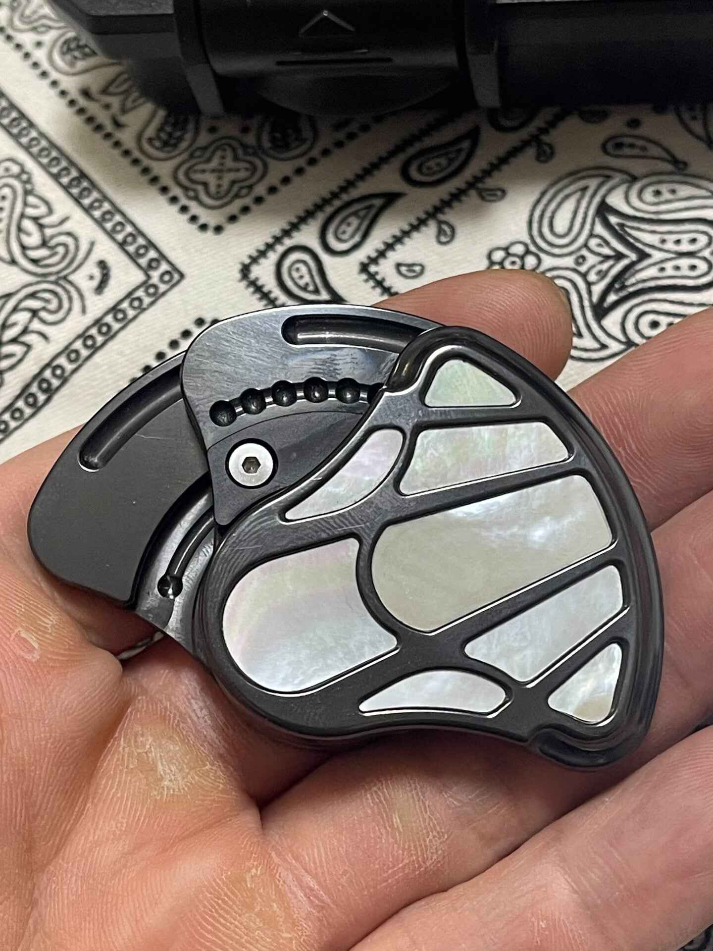 Balled Shell Mechanical, Zirconium