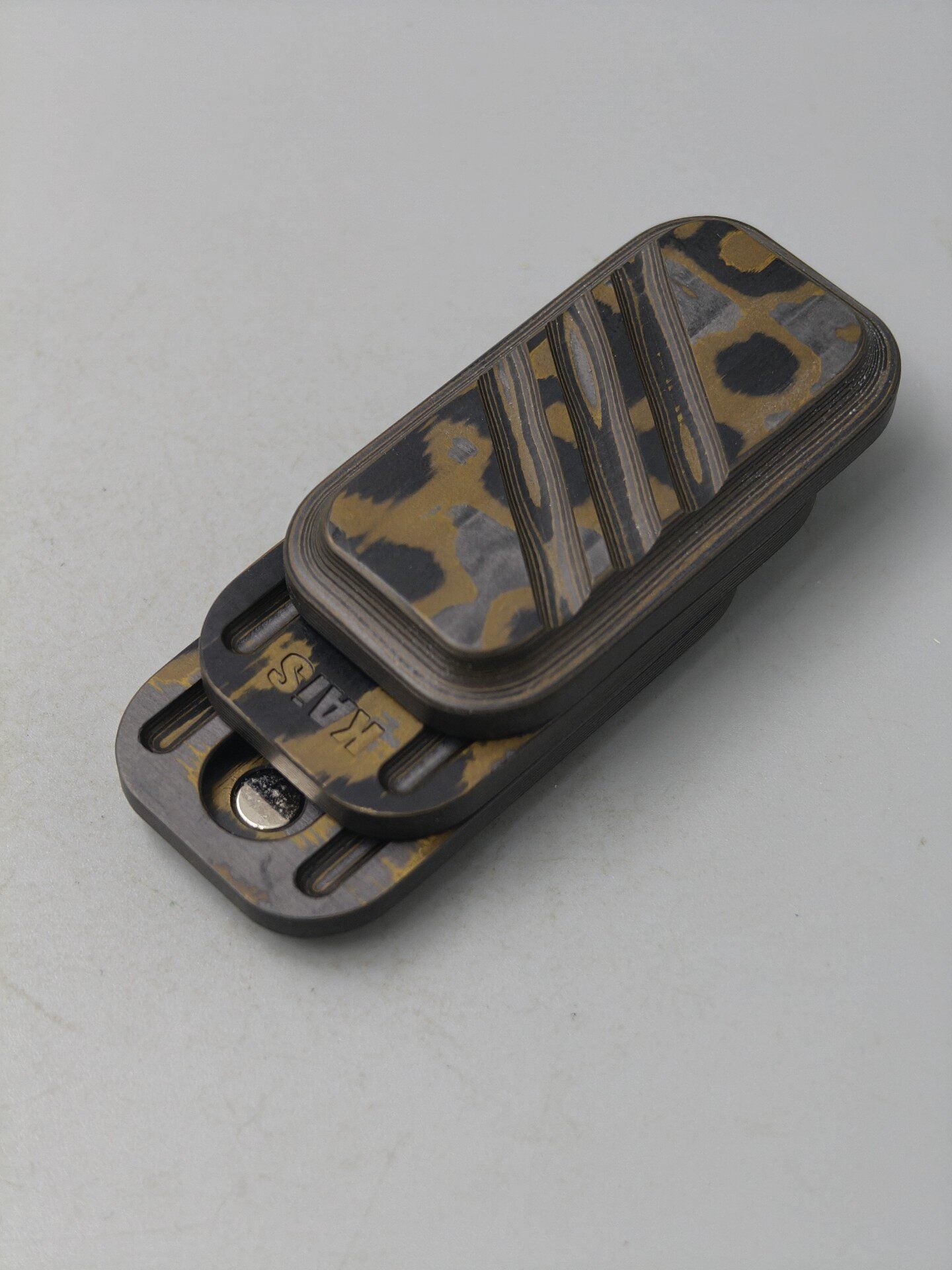 Lucky Candy, Carbon Damascus