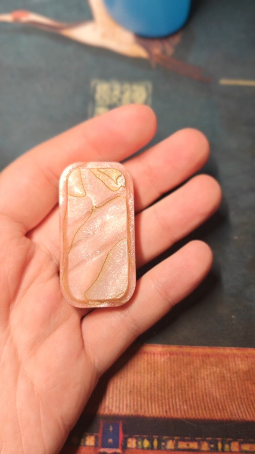 Lucky Candy, Resin