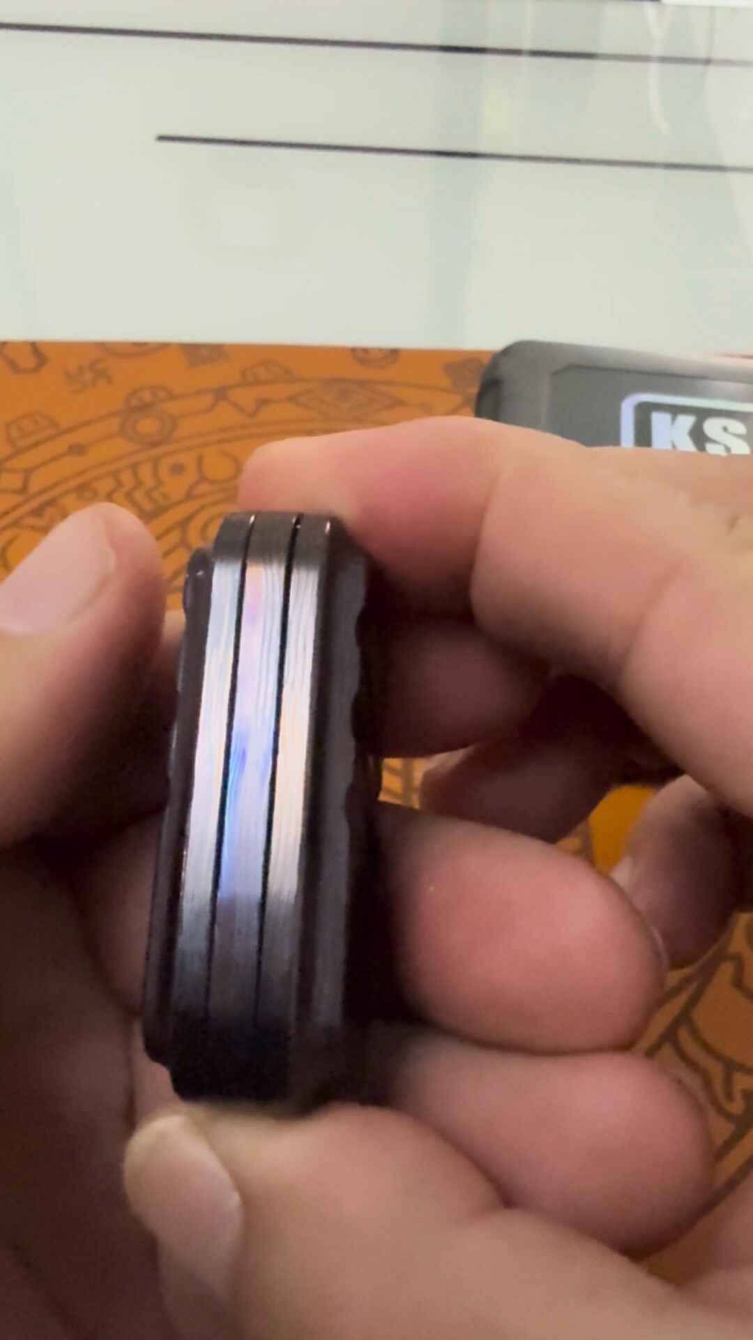 Lucky Candy, Zircuti