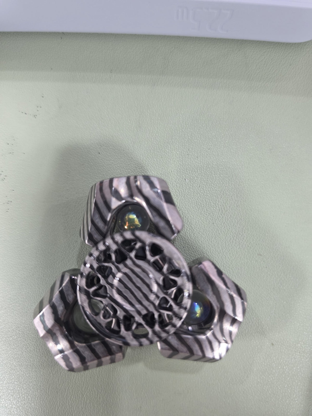 Explorer Zircuti