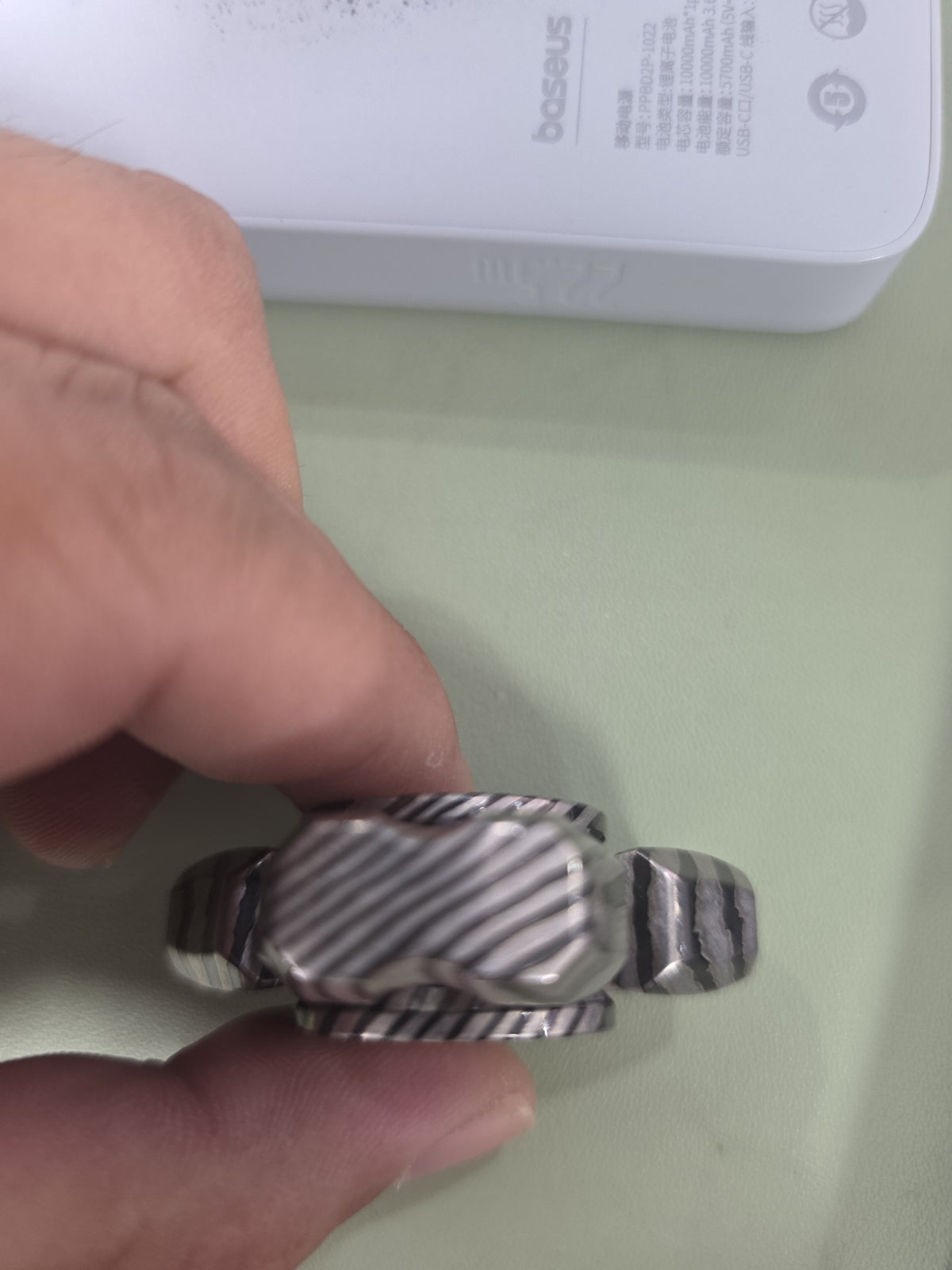Explorer Zircuti