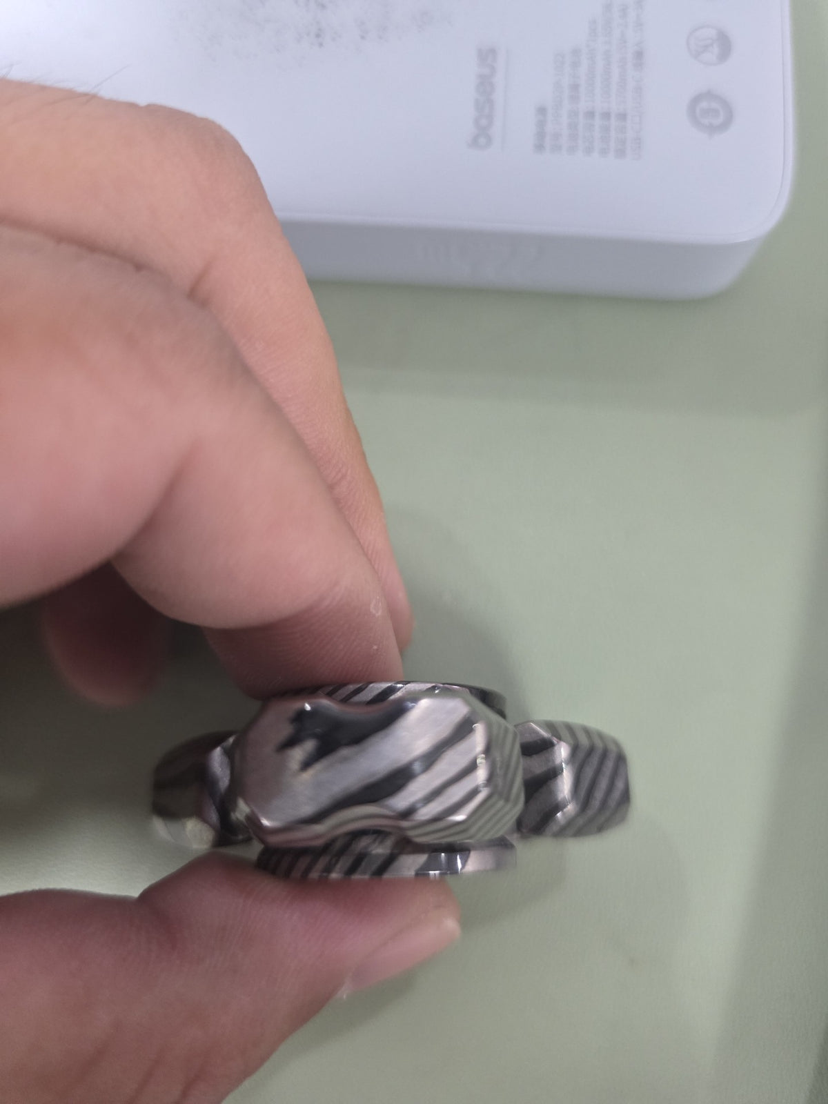 Explorer Zircuti
