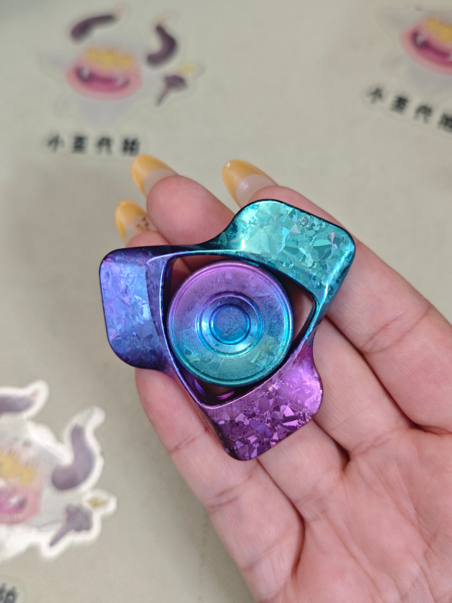 Phantom Dual Leaf Crystallized Titanium