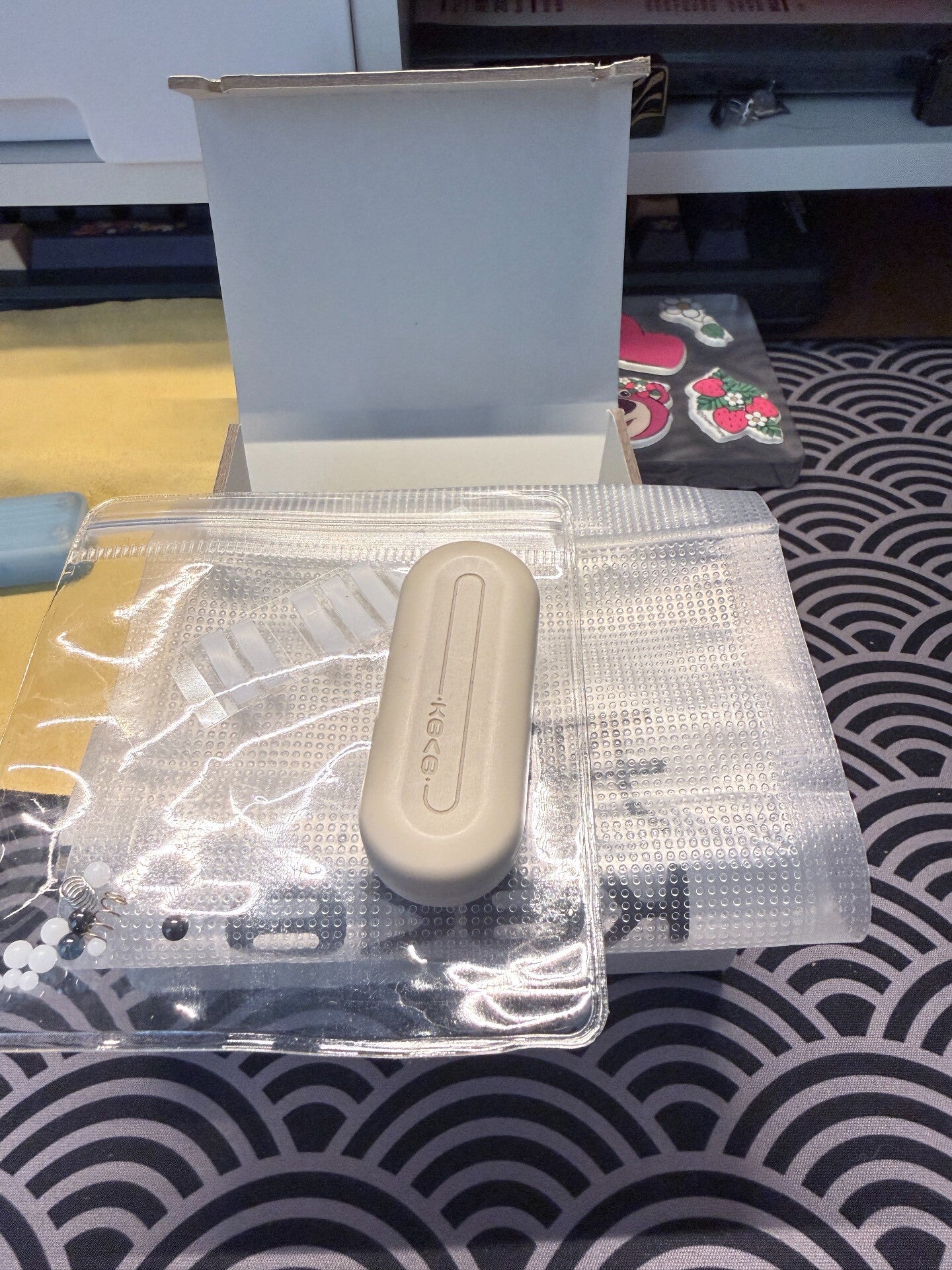 Floating Cloud Slider PEEK Teflon