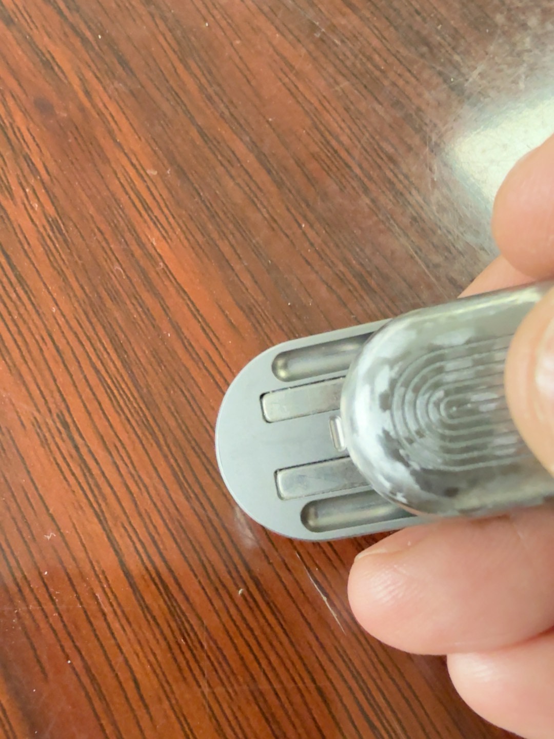 Floating Cloud Slider Titanium