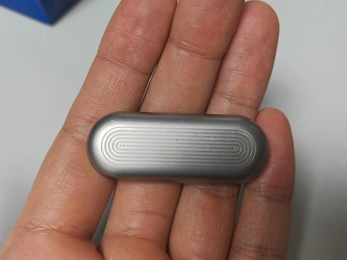 Floating Cloud Titanium