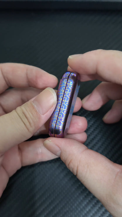 Floating Cloud Titanium