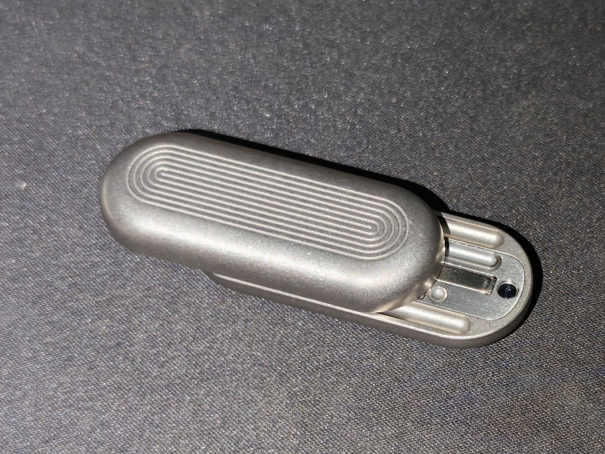 Floating Cloud Titanium