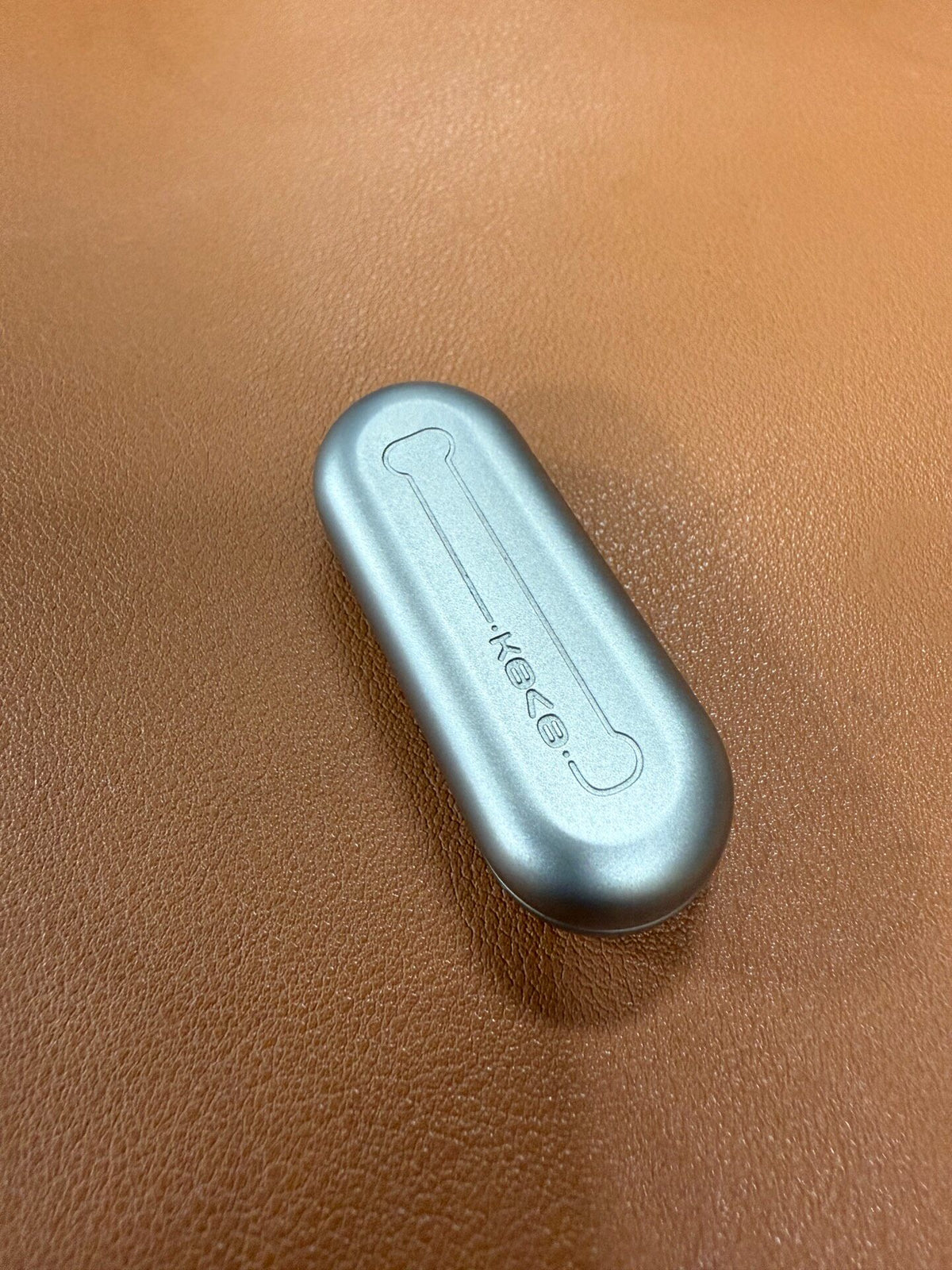 Floating Cloud Titanium
