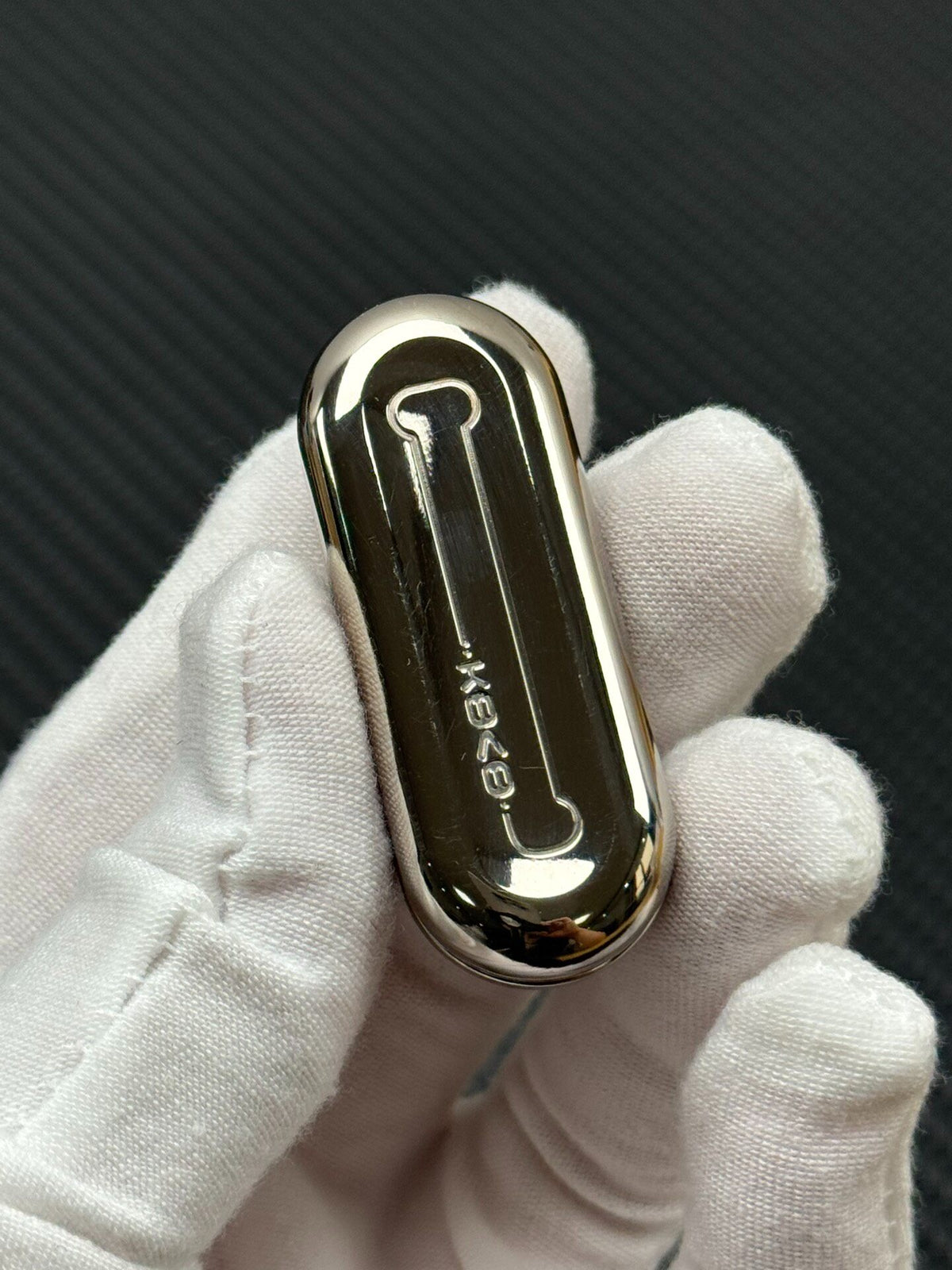 Floating Cloud Titanium