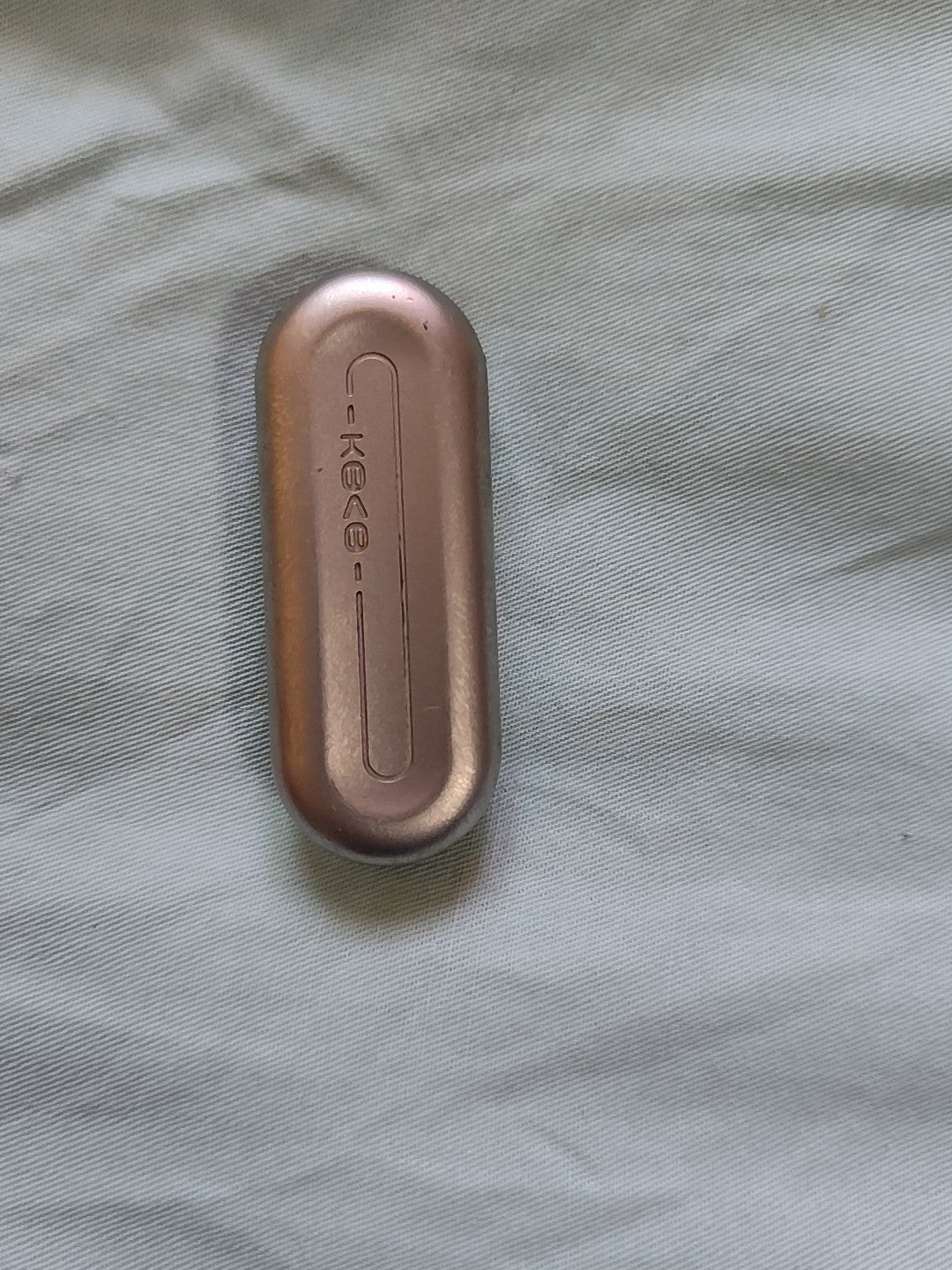 Floating Cloud Titanium