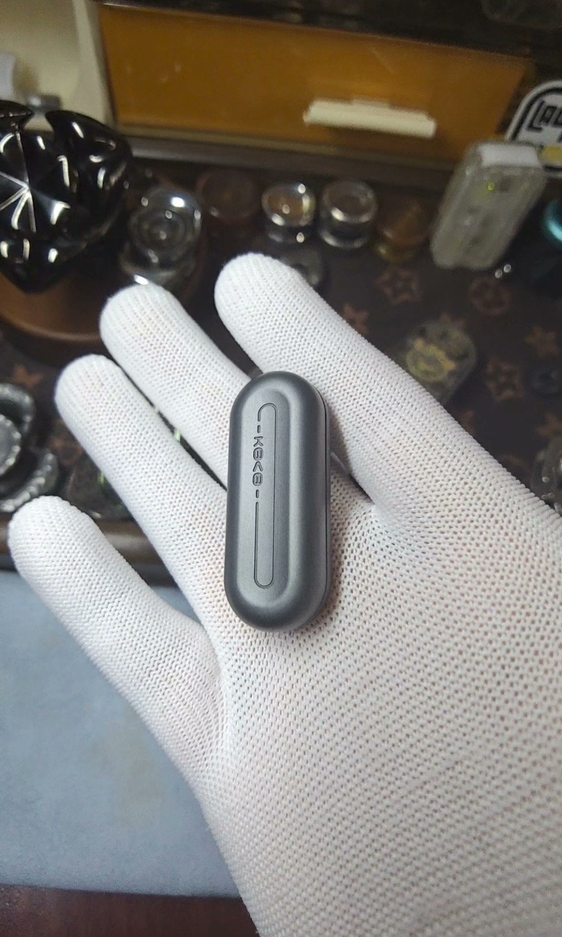 Floating Cloud Slider Zirconium