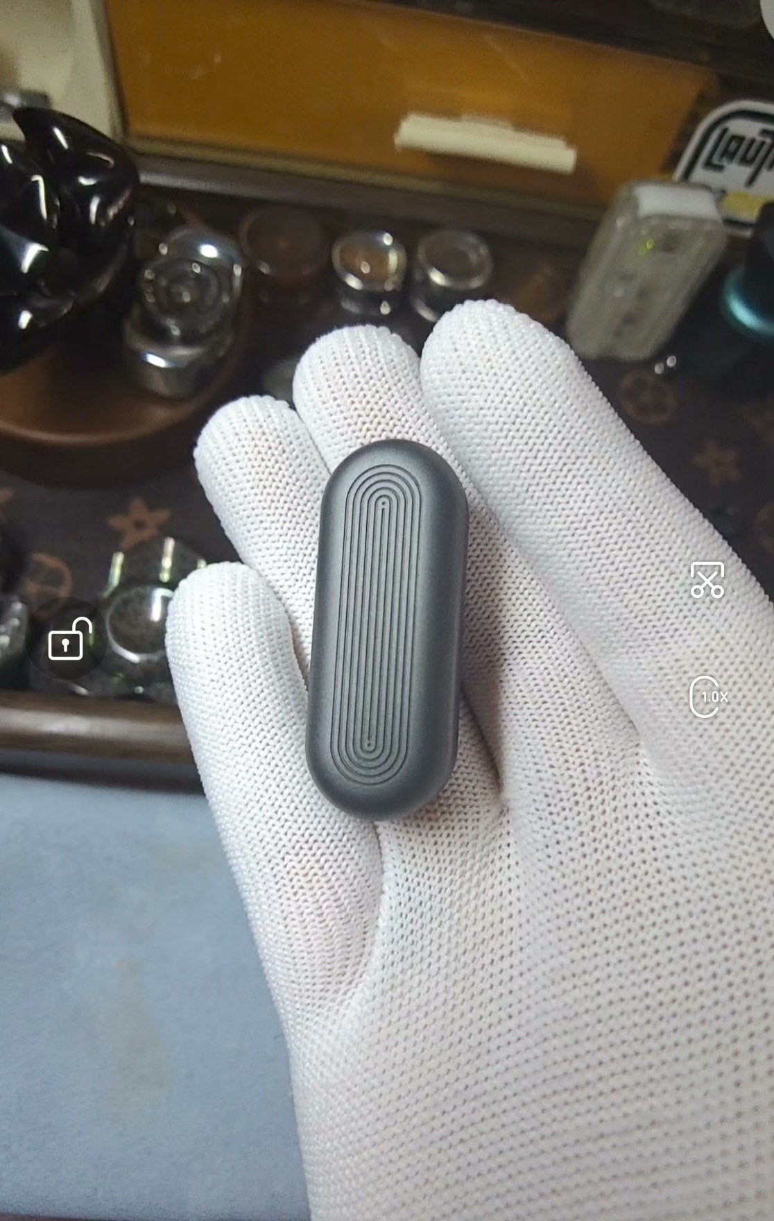 Floating Cloud Slider Zirconium