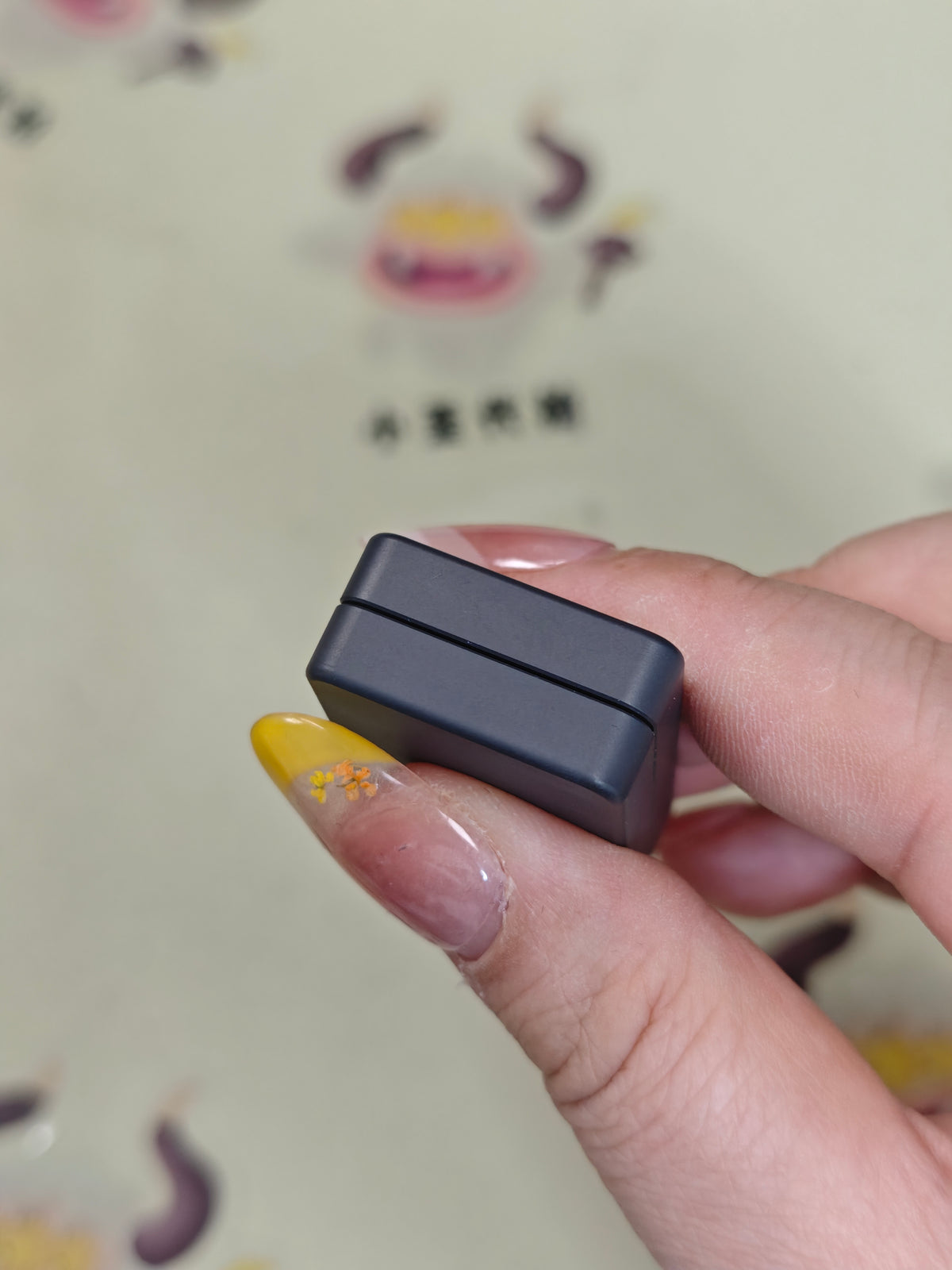 Mute Zirconium