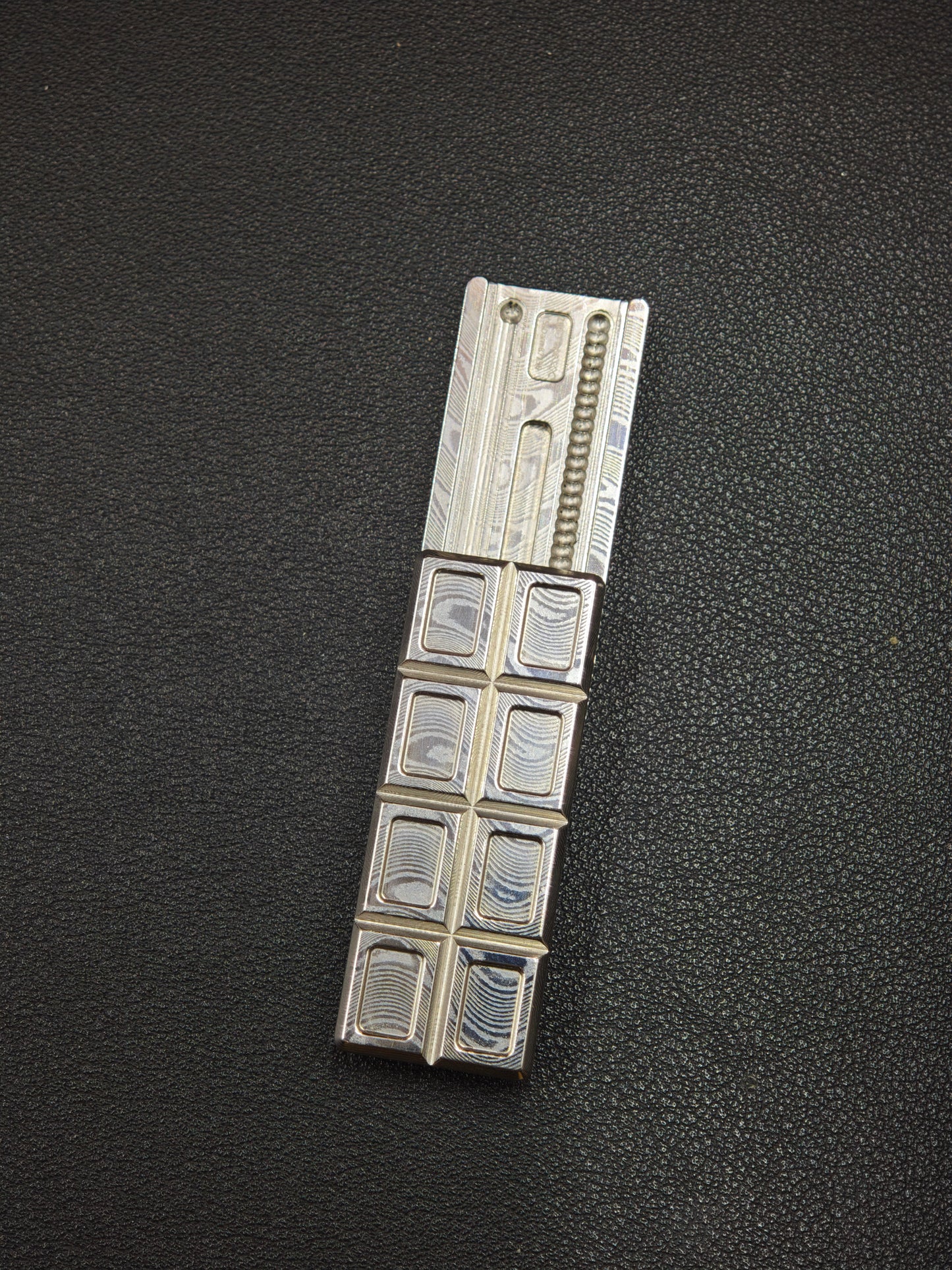 Ultra-Thin Wafer Damasteel