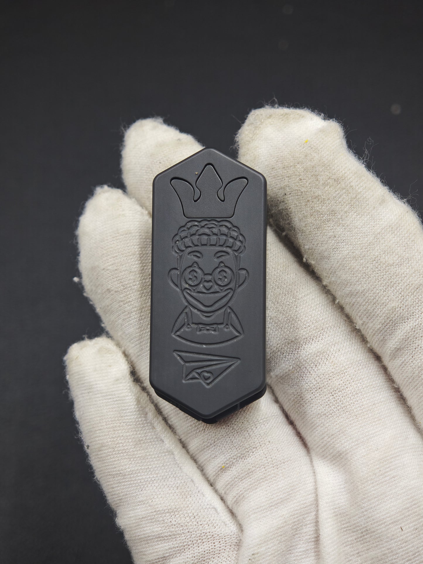 Plane Zirconium