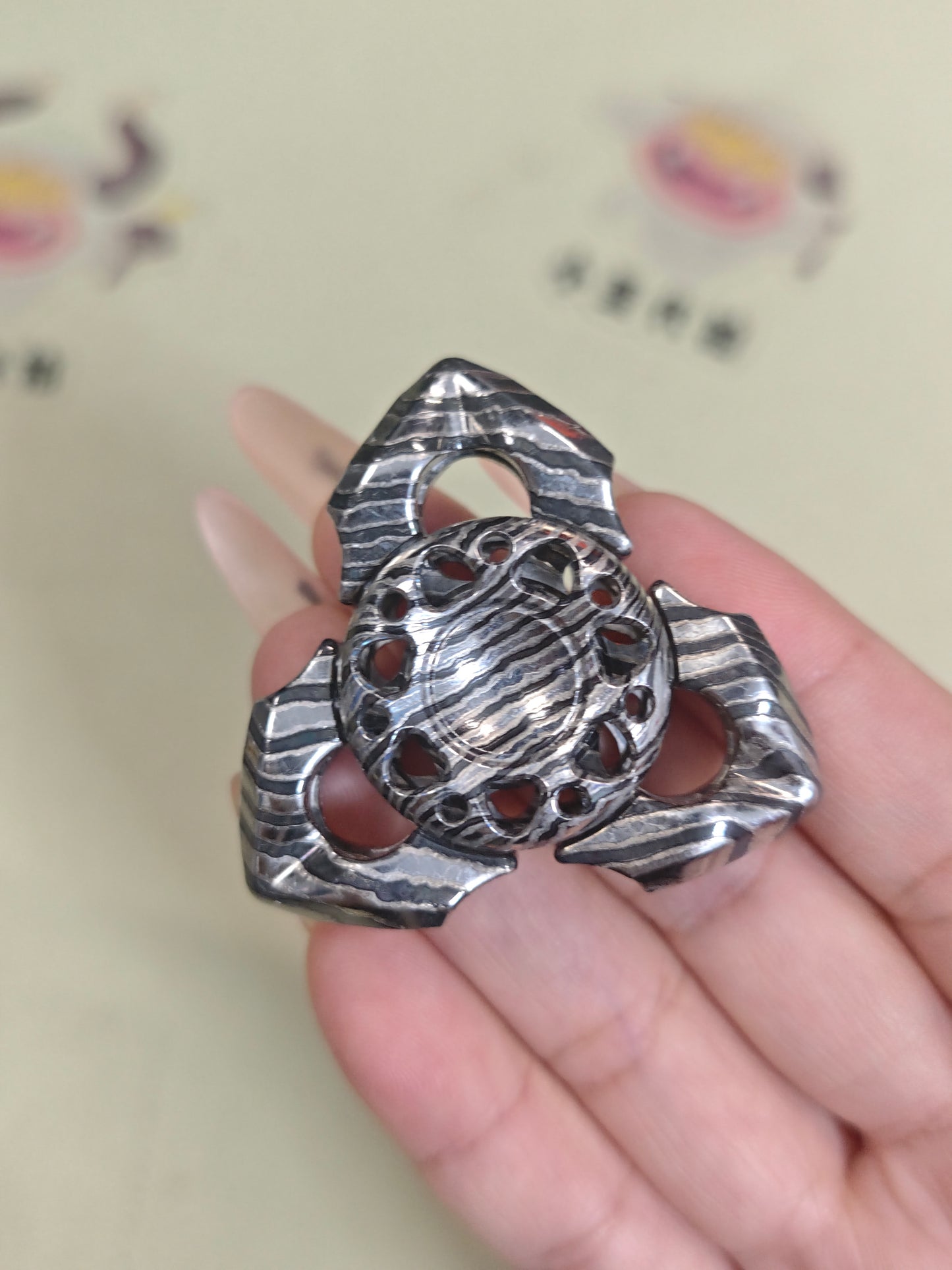 Lotus Zircuti