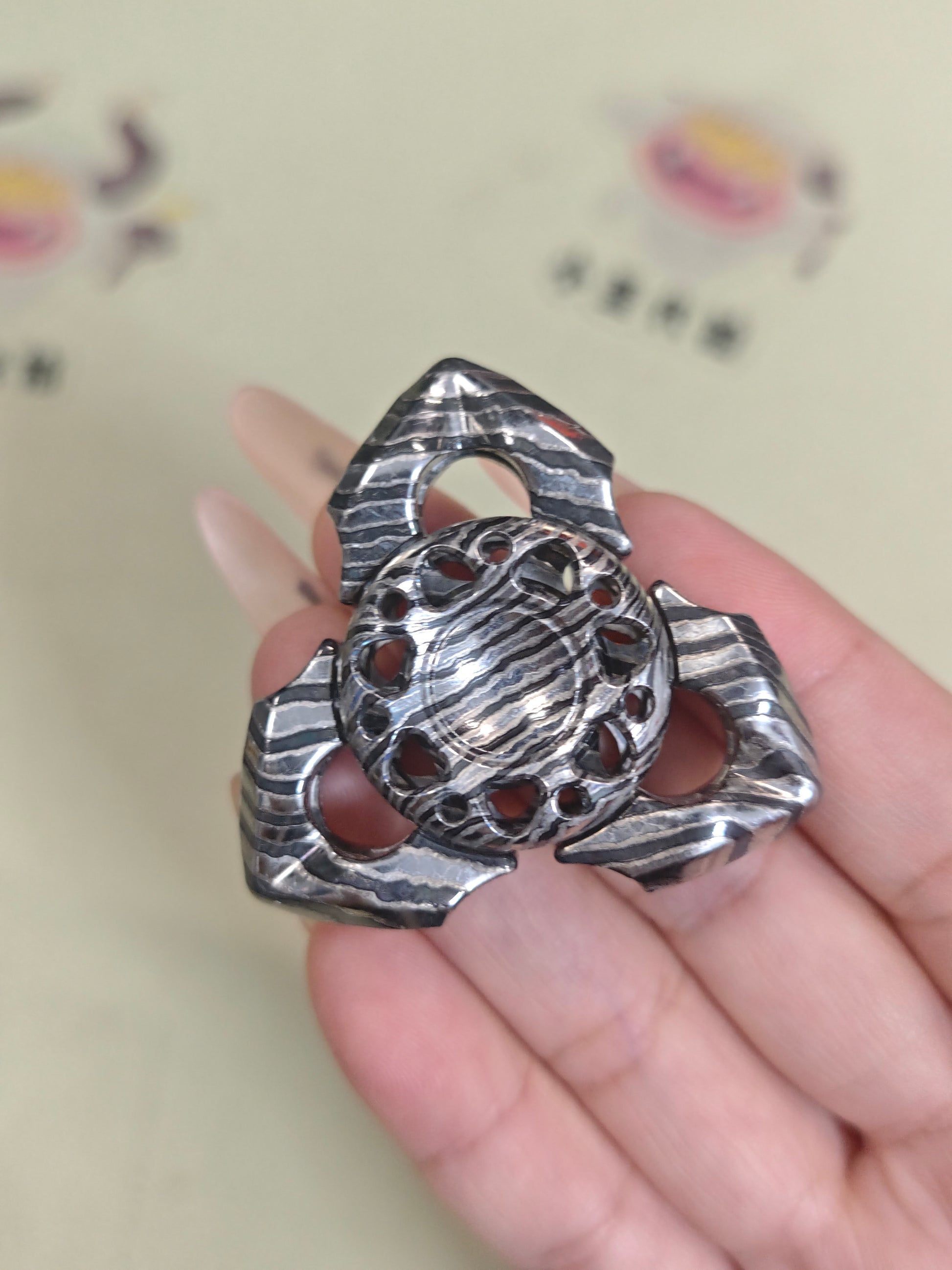 Lotus Zircuti