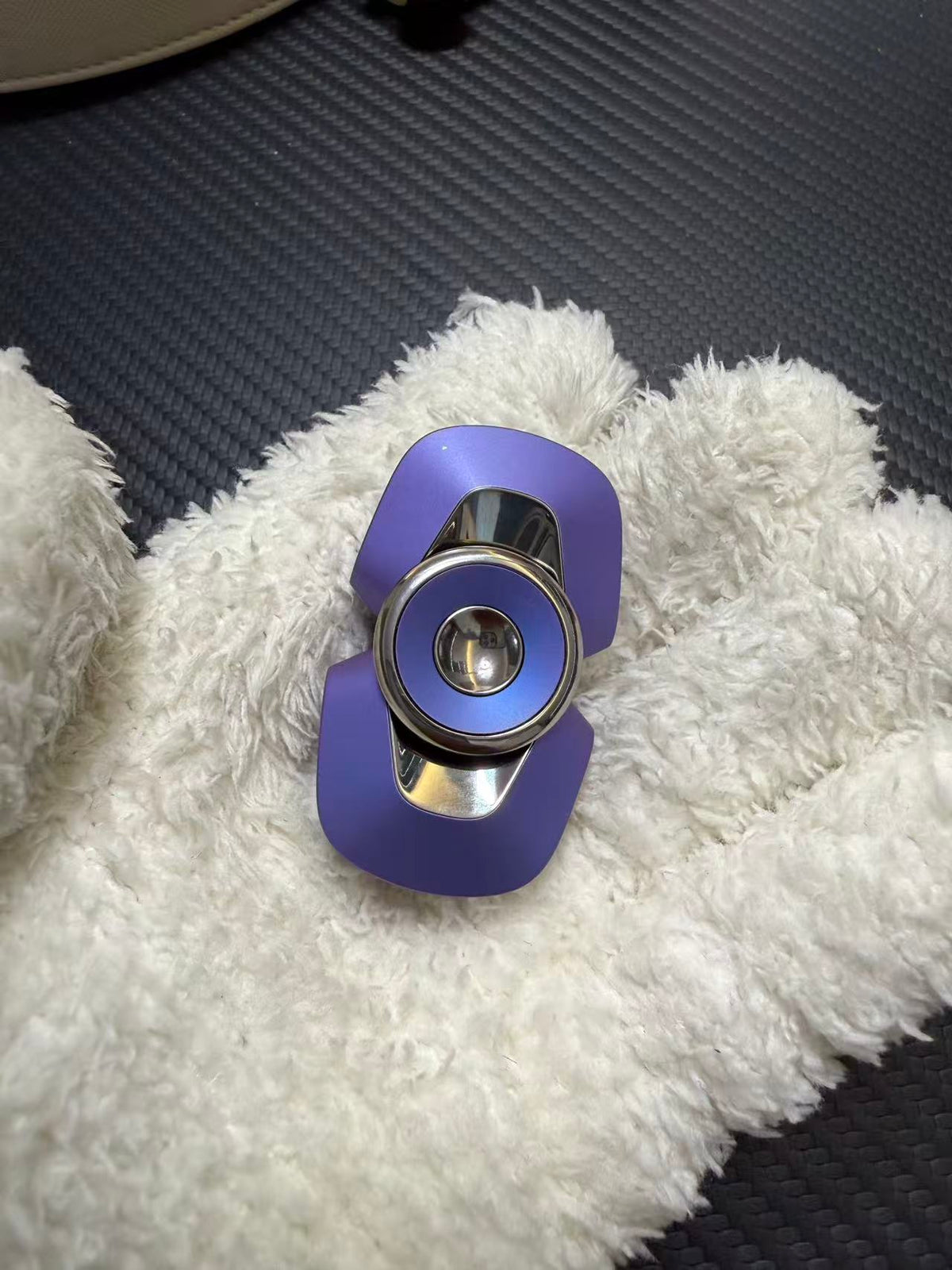Lentic Titanium