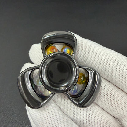 Three-Leaf Horizon Zirconium