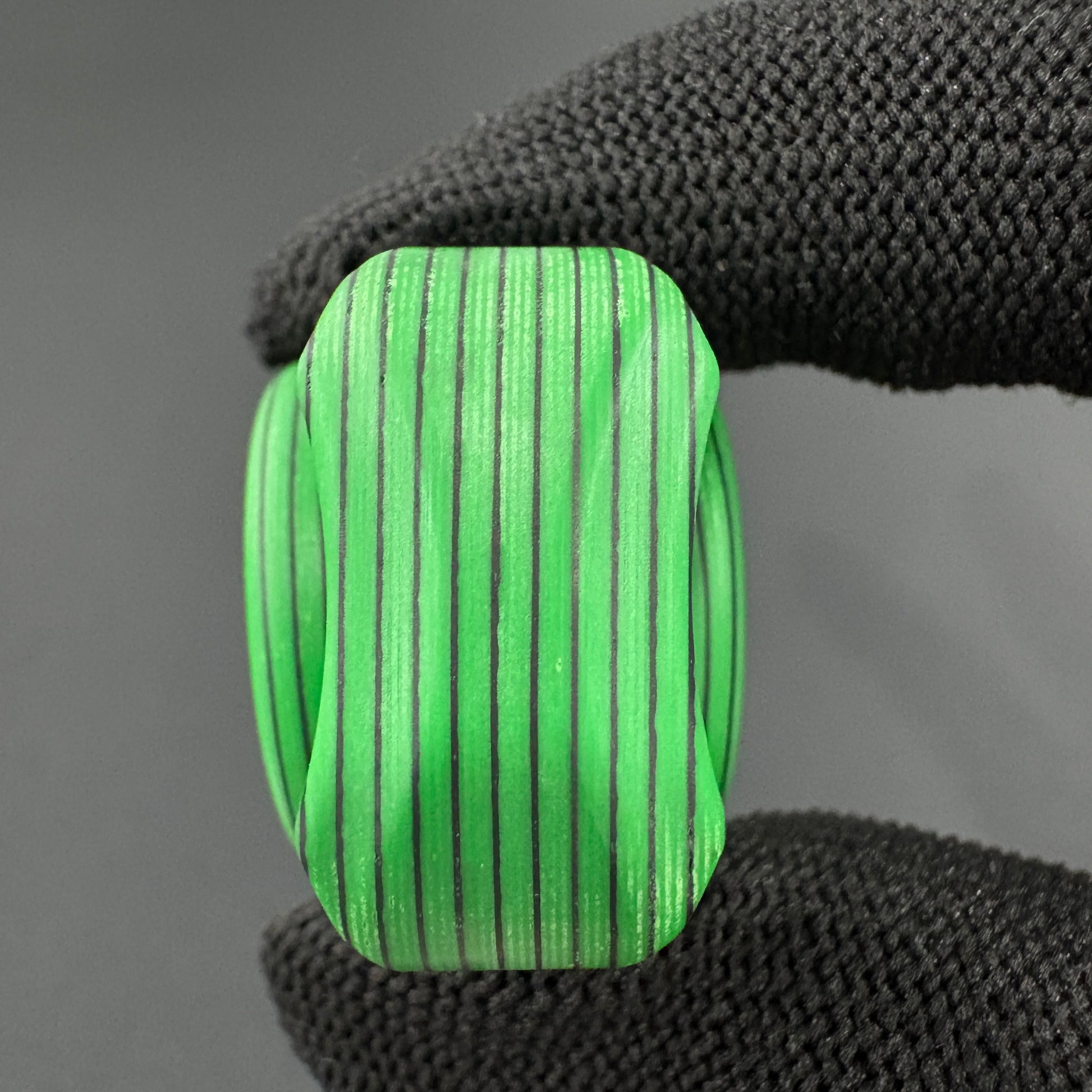 Spindle Batch Ii Carbon Quartz