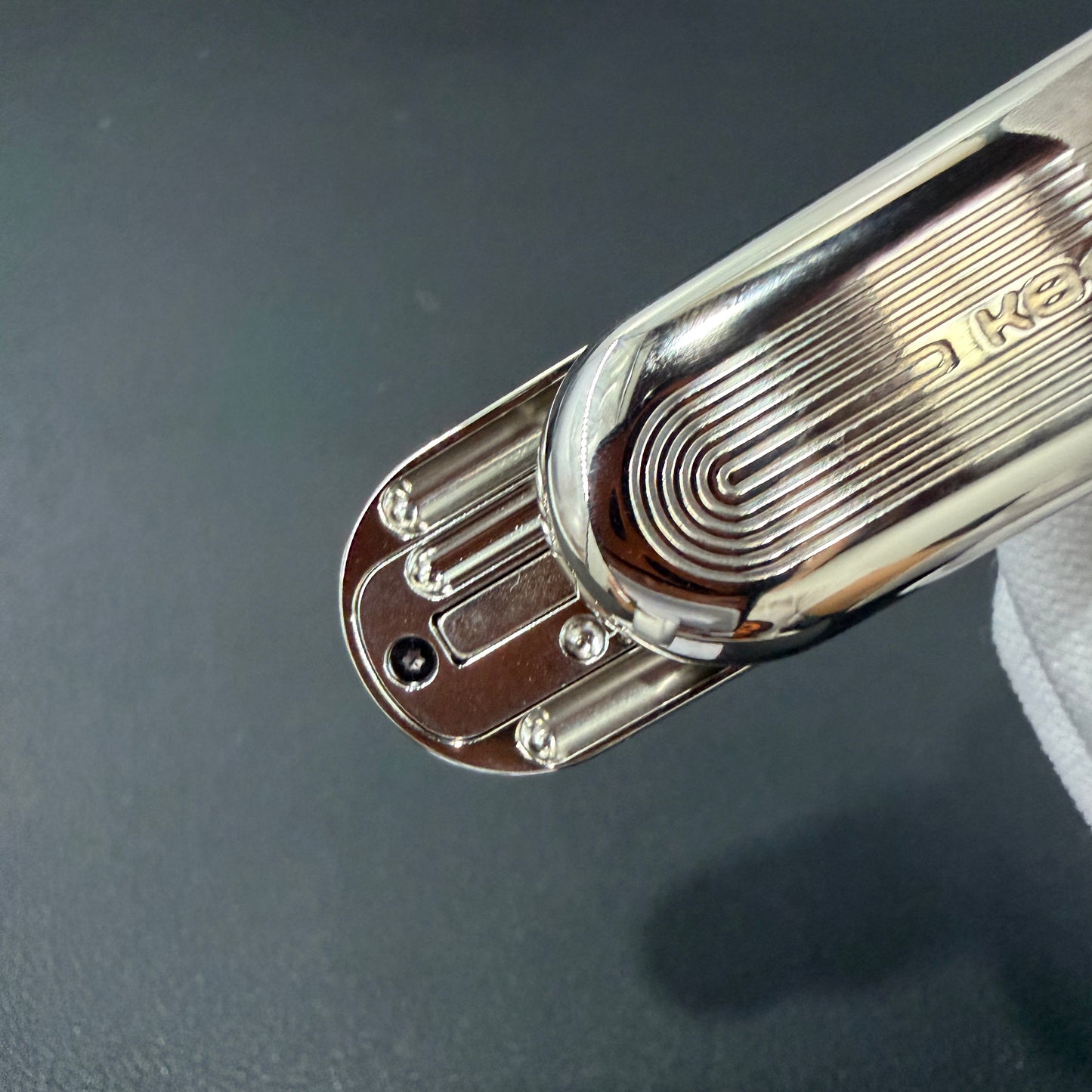 Floating Cloud Titanium