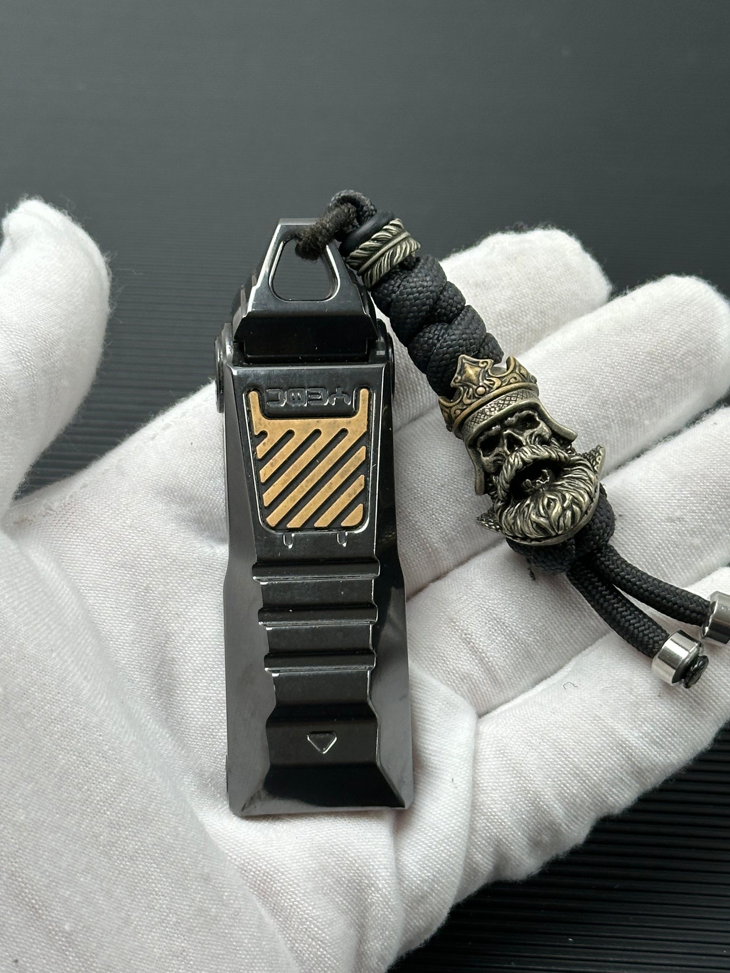 Razor Zirconium