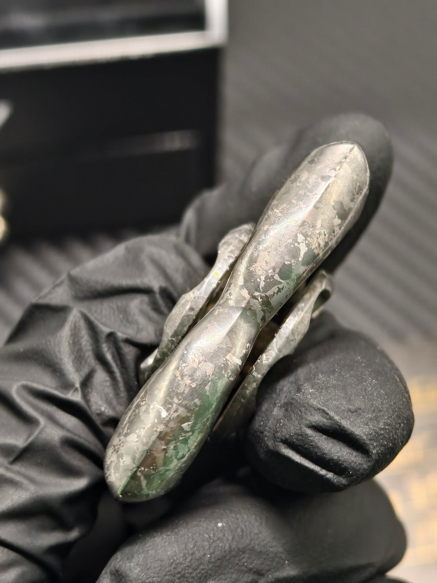 Xian Sin Crystallized Titanium