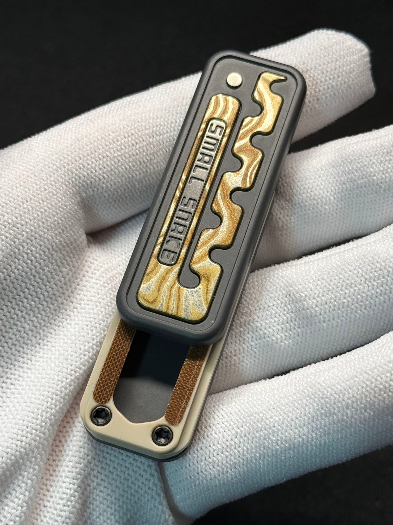 Snake Zirconium